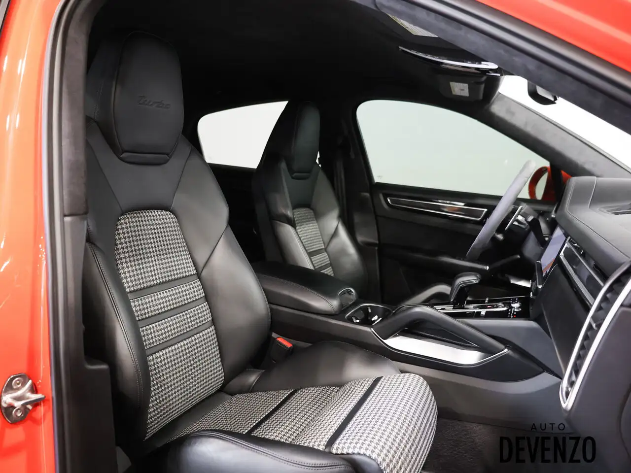 Porsche Cayenne снимка Porsche Cayenne