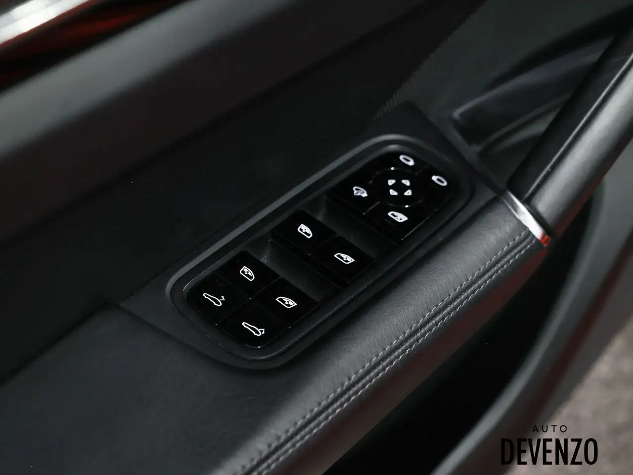 Porsche Cayenne снимка Porsche Cayenne