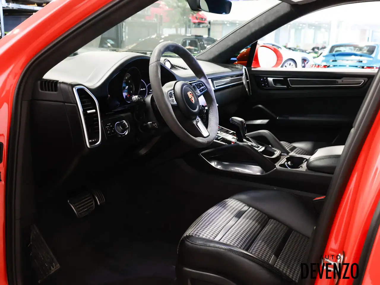 Porsche Cayenne снимка Porsche Cayenne