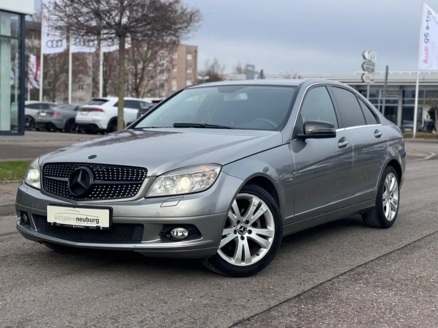 Mercedes-Benz C 180 CGI BLUE EFFICIENCY AUTOMATIK AVANTGARDE Silber - 1