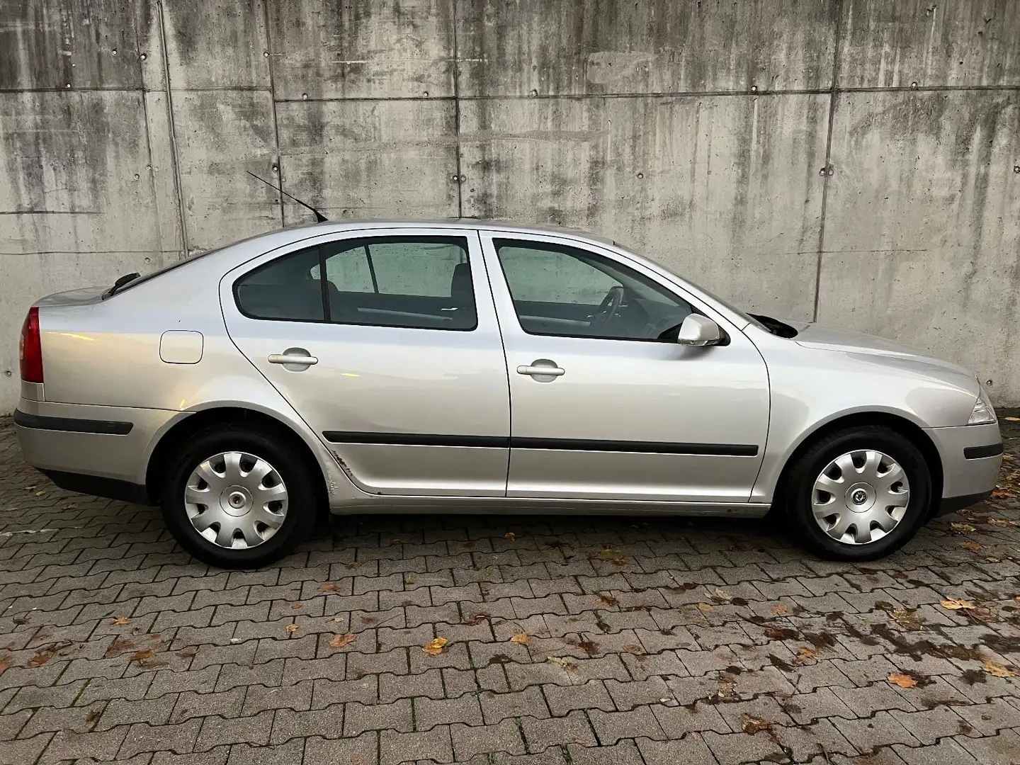 Skoda Octavia 1.9 TDI PD Ambiente Limo.*Klima*2.Hand* Argent - 2