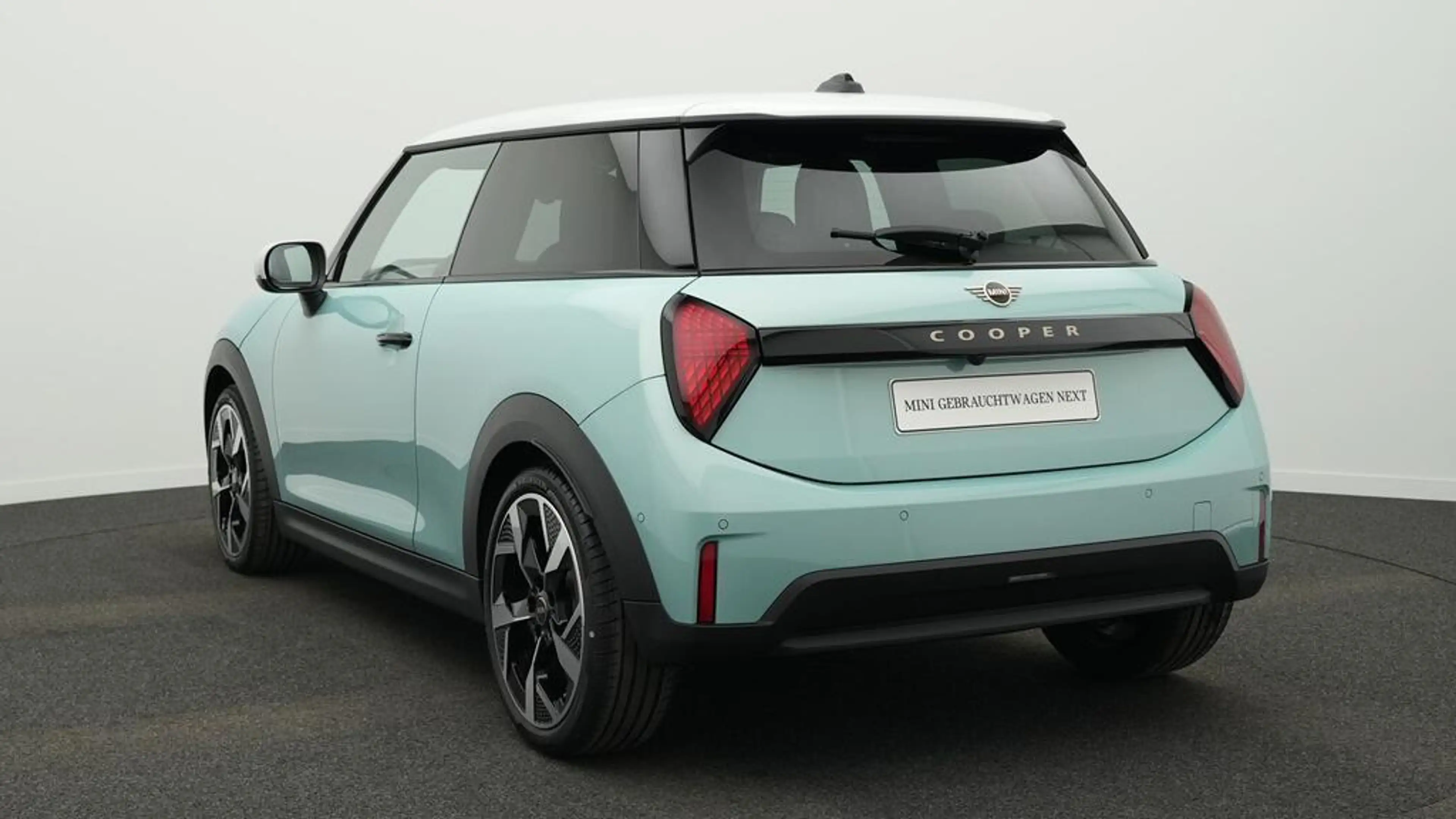 MINI Cooper C Favoured Trim — photo 4