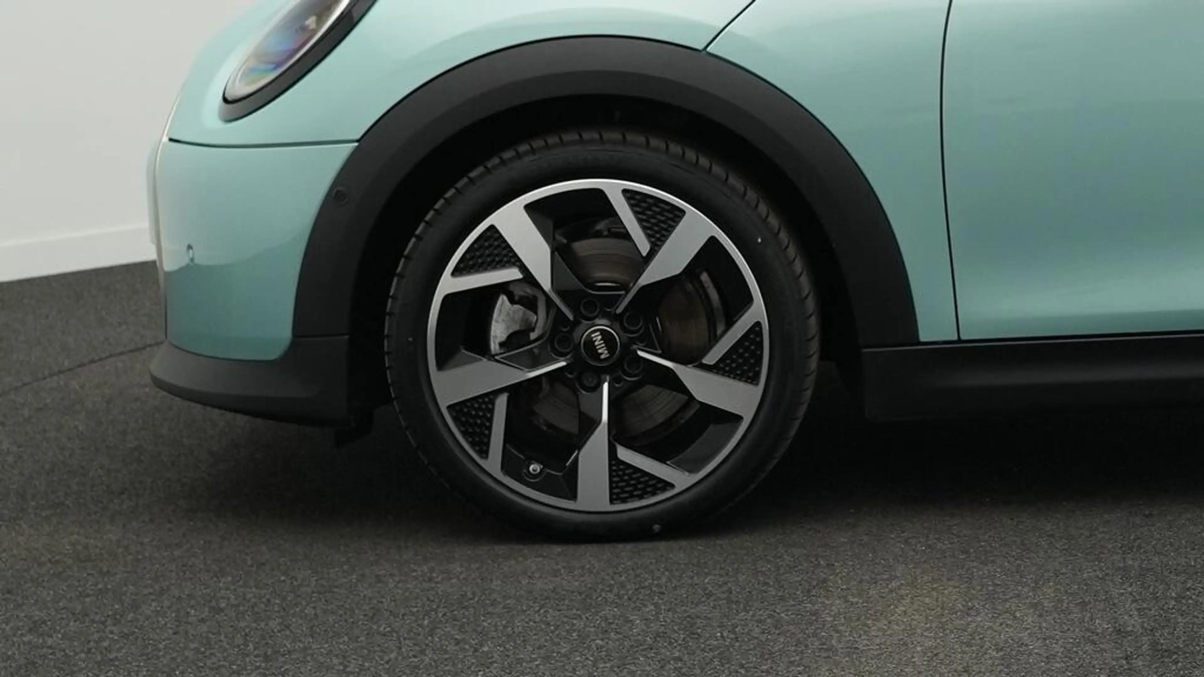 MINI Cooper C Favoured Trim — photo 12