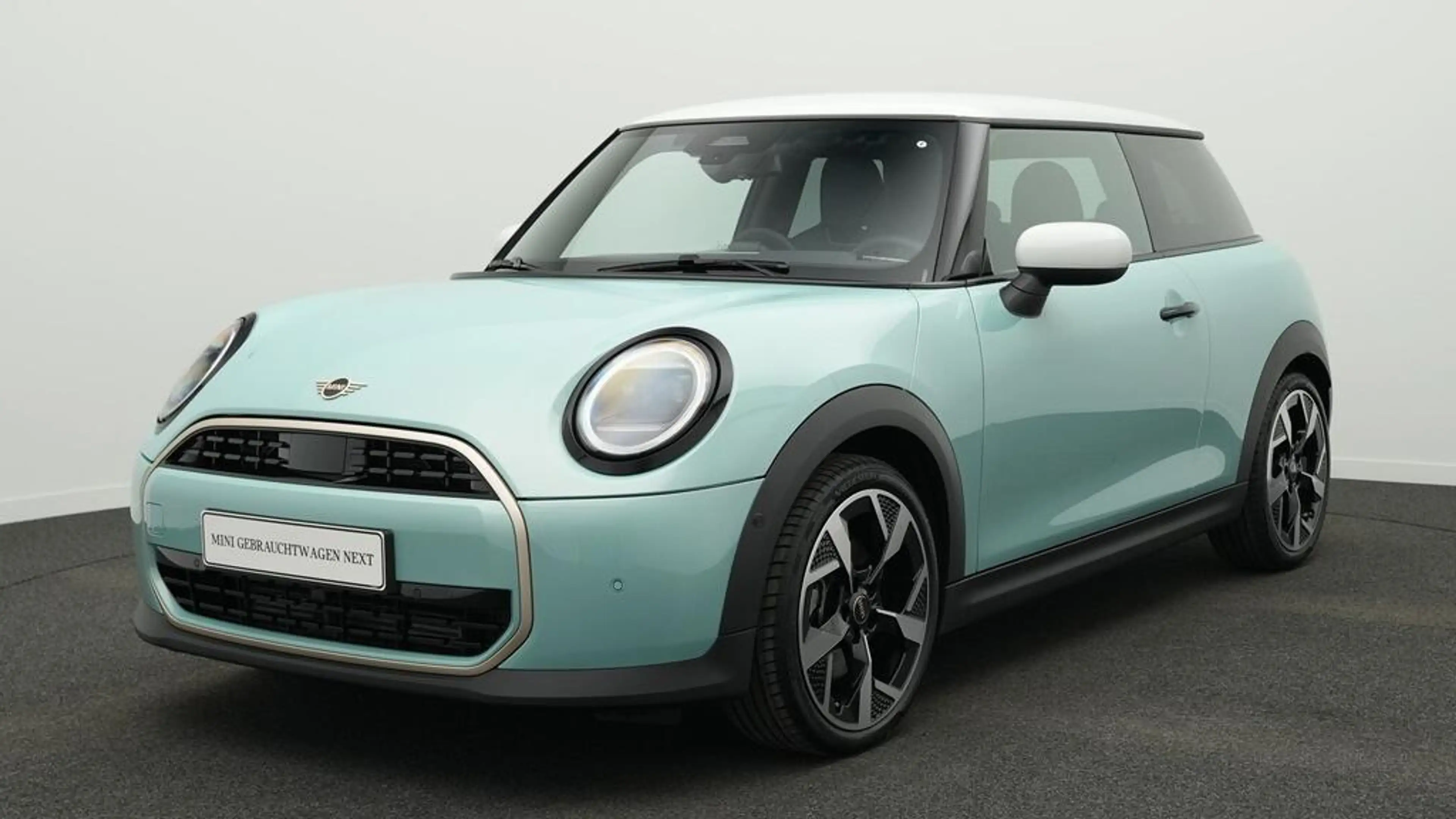 MINI Cooper C Favoured Trim