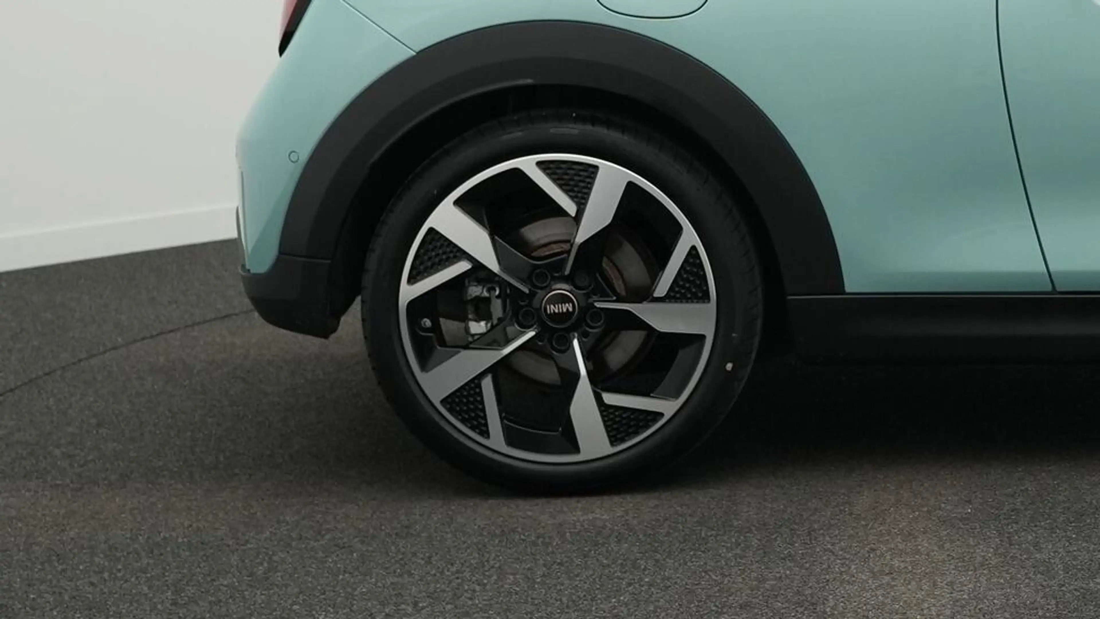 MINI Cooper C Favoured Trim — photo 10
