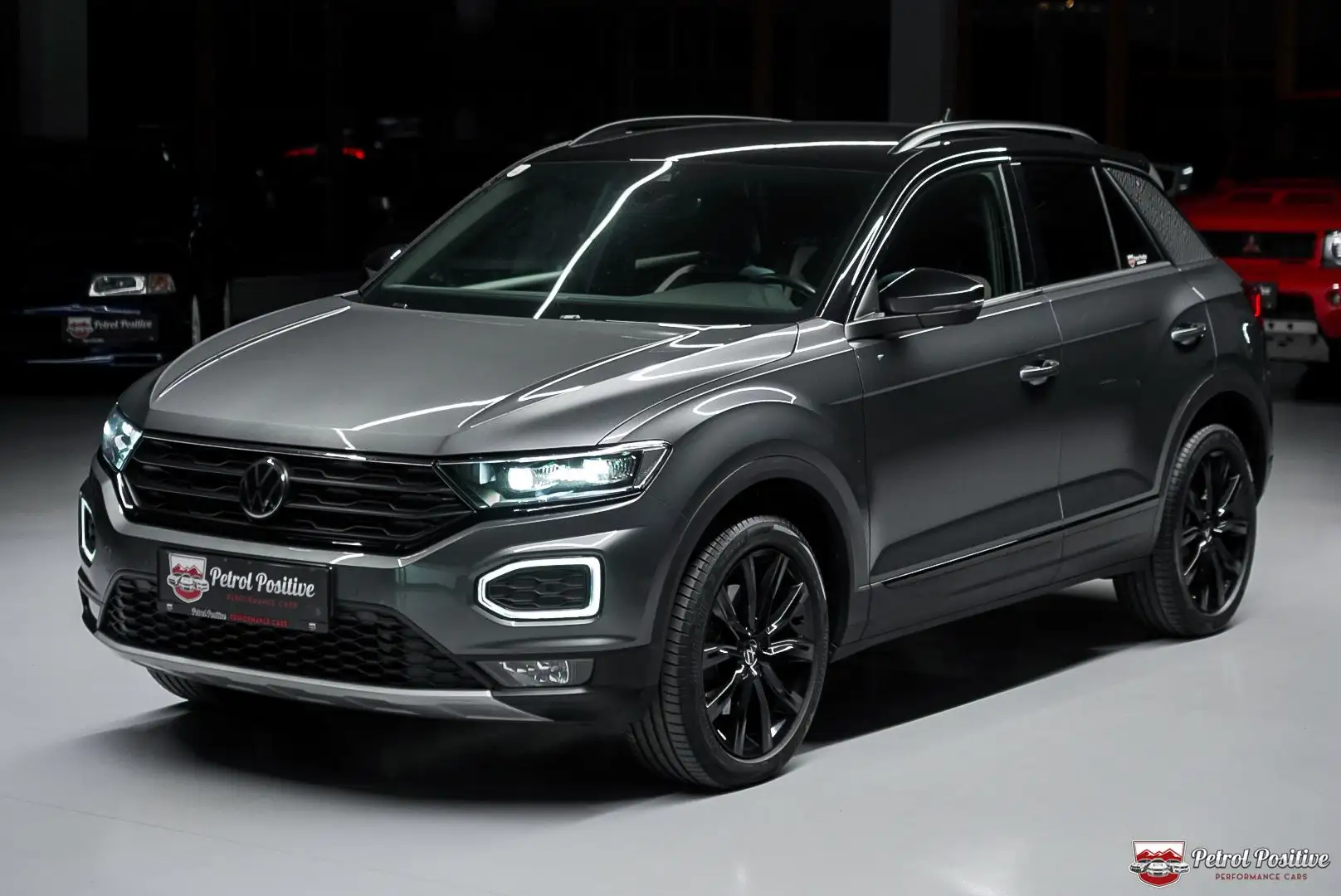 Volkswagen T-Roc 2.0 TDI Sport 4Motion DSG AHK*ACC*VIRTUAL*TOP Zilver - 1