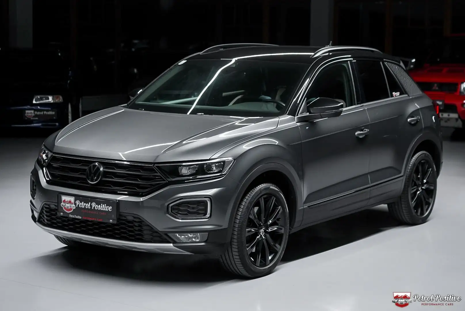 Volkswagen T-Roc 2.0 TDI Sport 4Motion DSG AHK*ACC*VIRTUAL*TOP Zilver - 2
