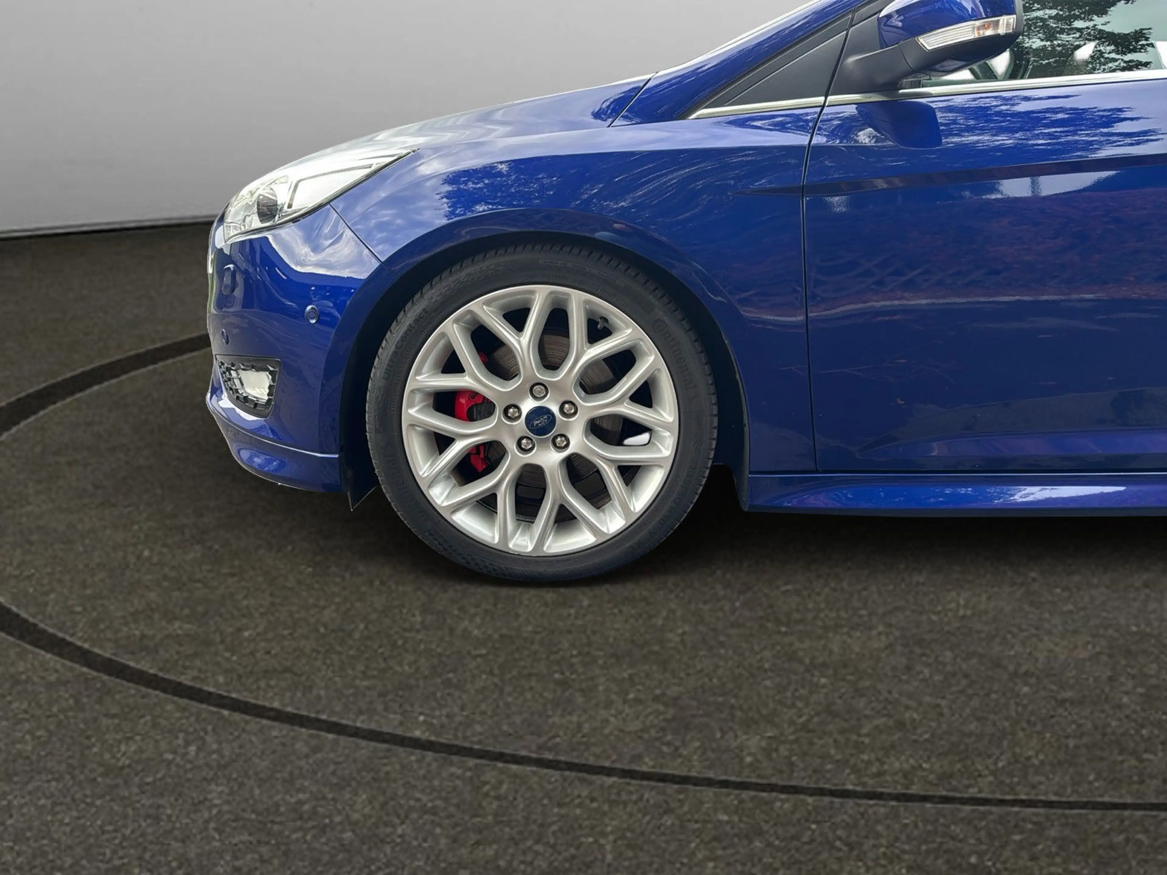 Ford Focus Turnier Titanium ST-Line — photo 9