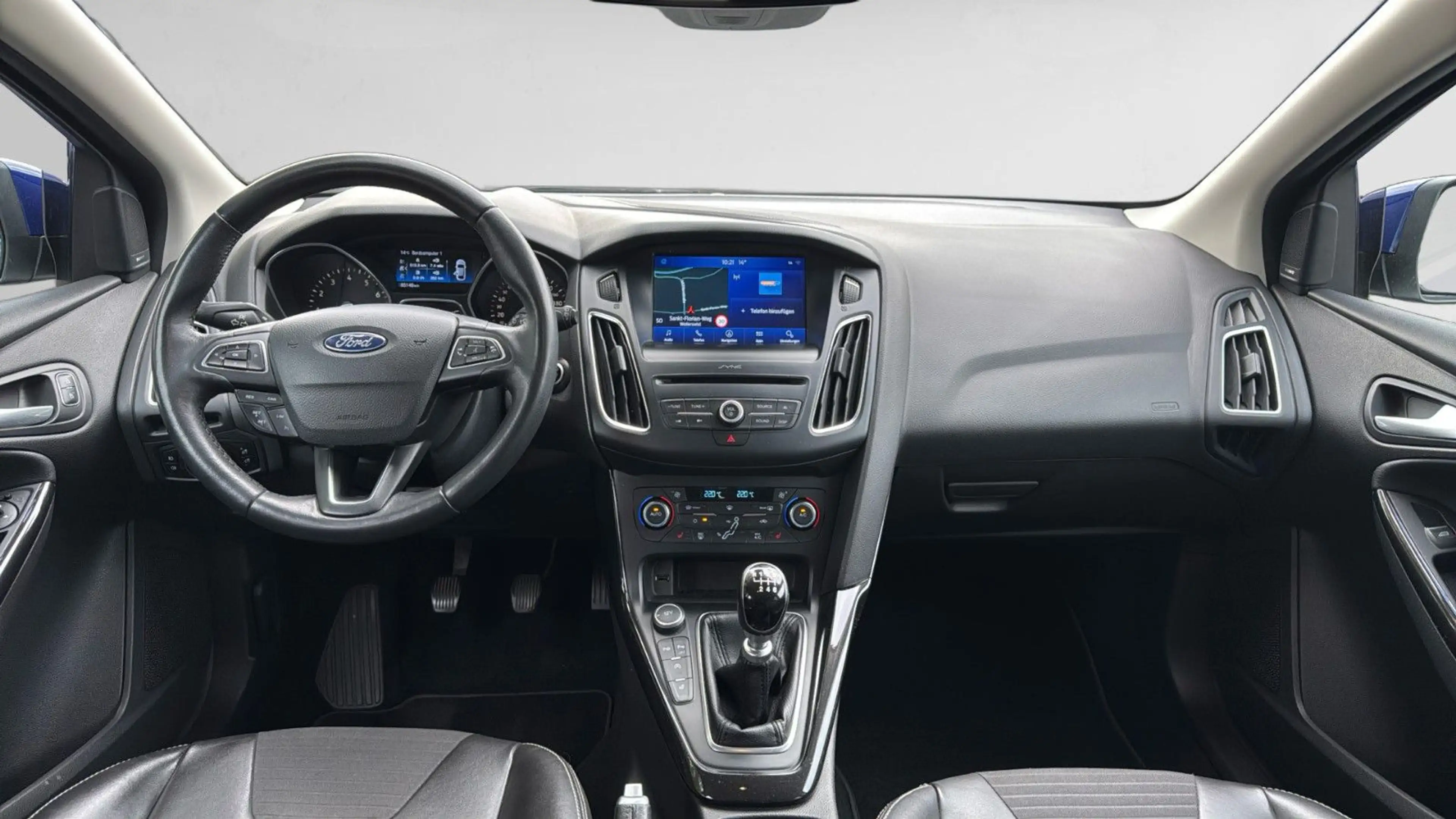 Ford Focus Turnier Titanium ST-Line — photo 13
