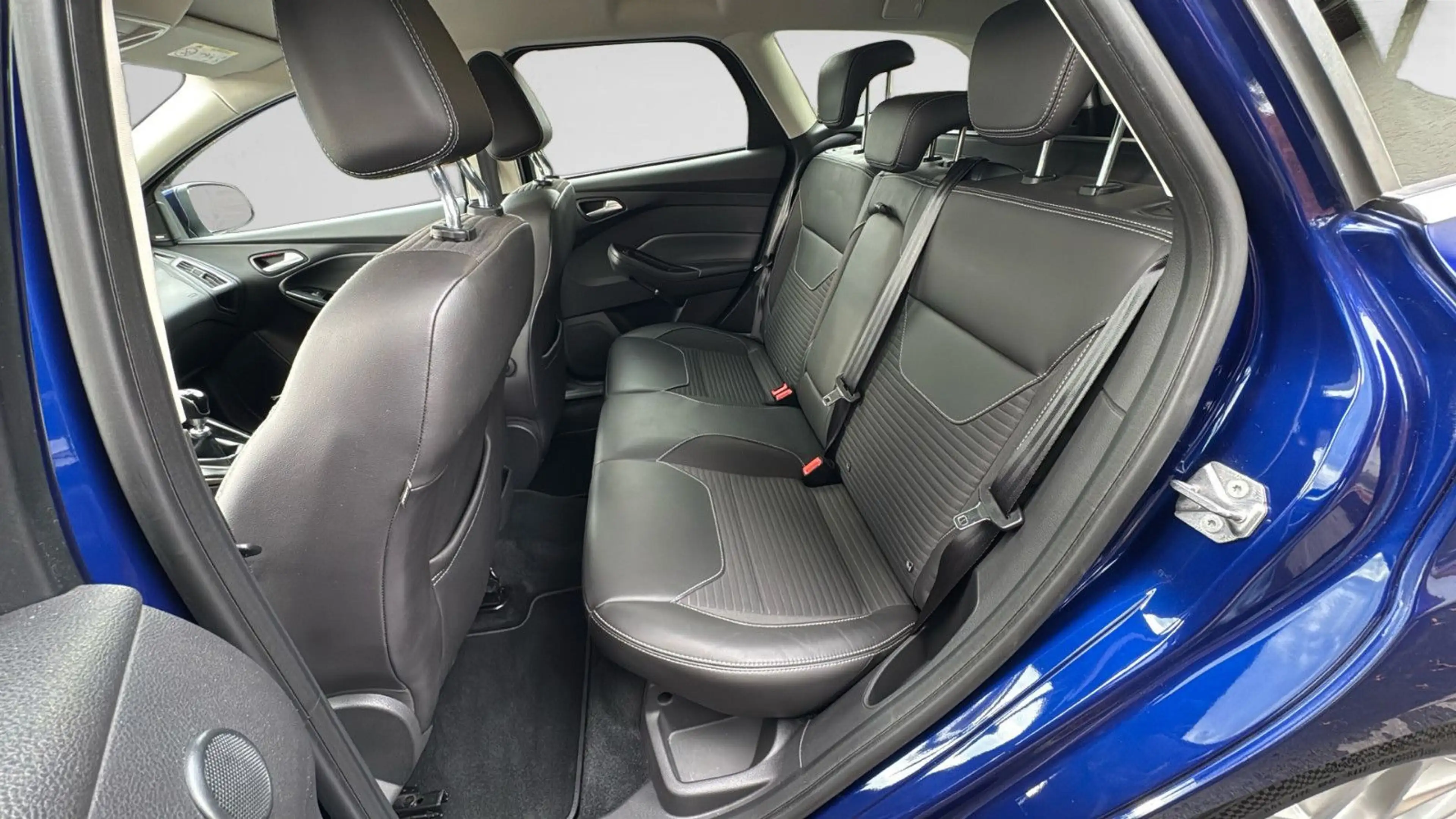 Ford Focus Turnier Titanium ST-Line — photo 12