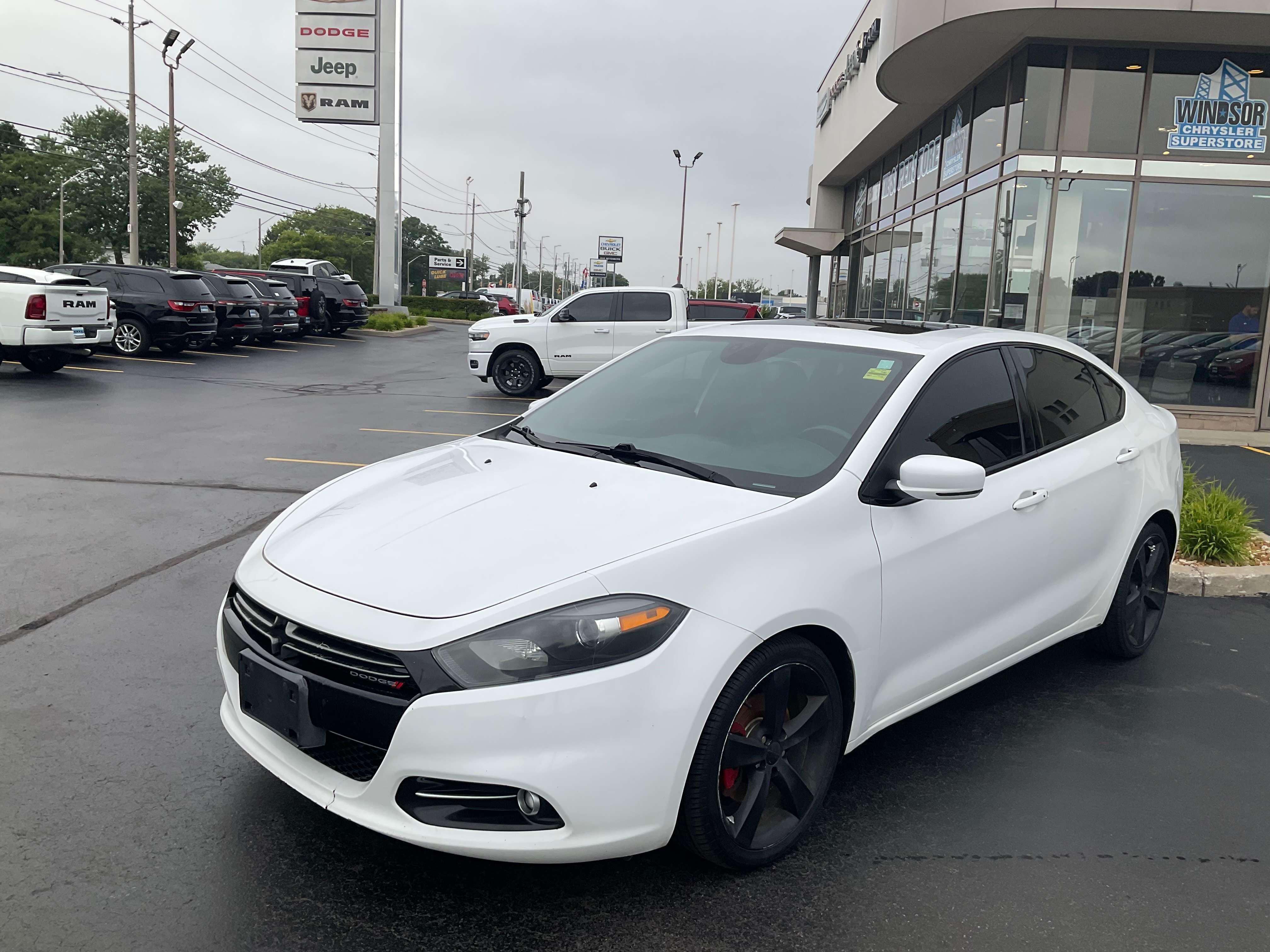2013 Dodge Dart Sedan Front-Wheel Drive 6-Speed Manual