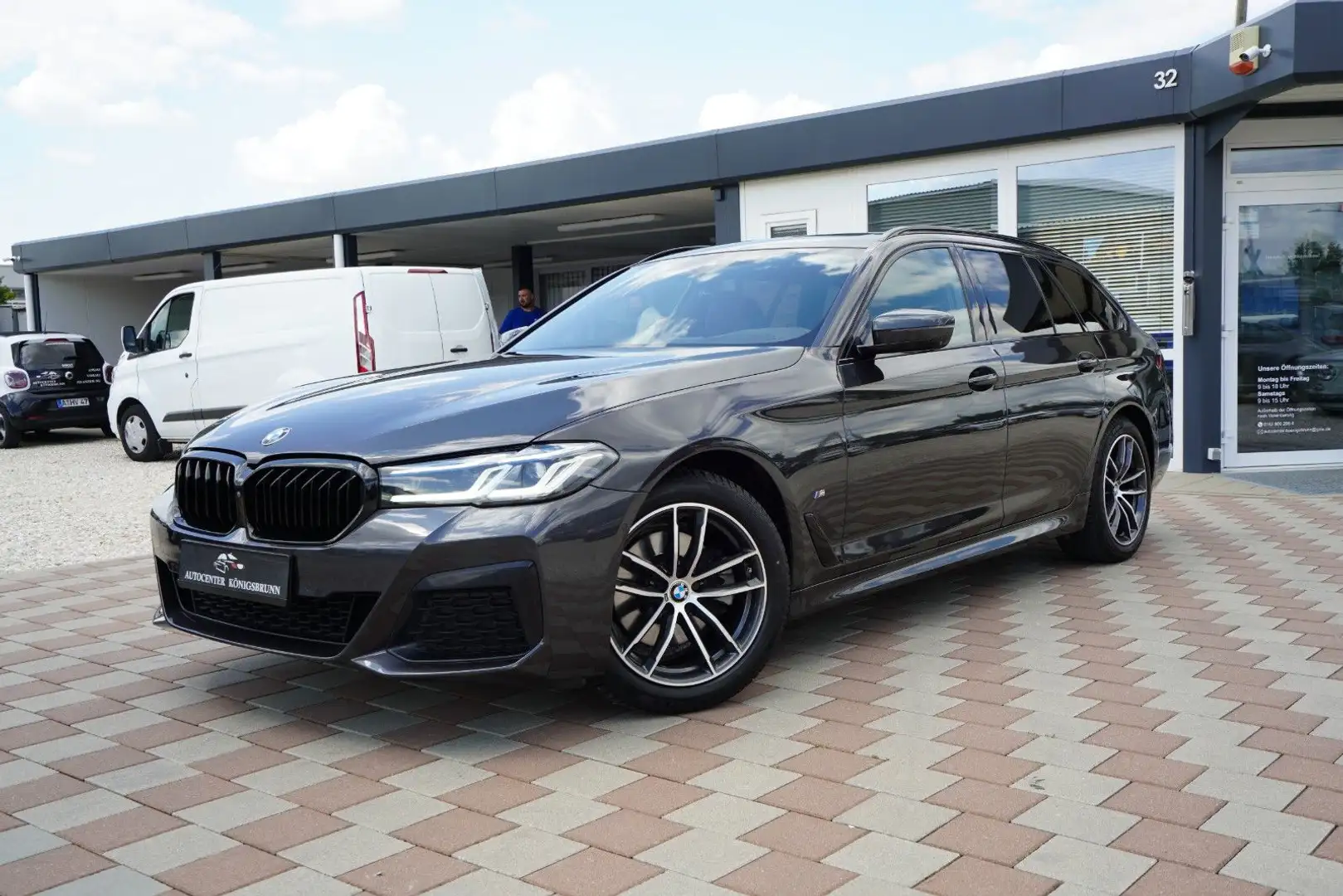 BMW 520 d*M Sport*360°*Pano*Memory*HUD*Laser*Leder* Grau - 1