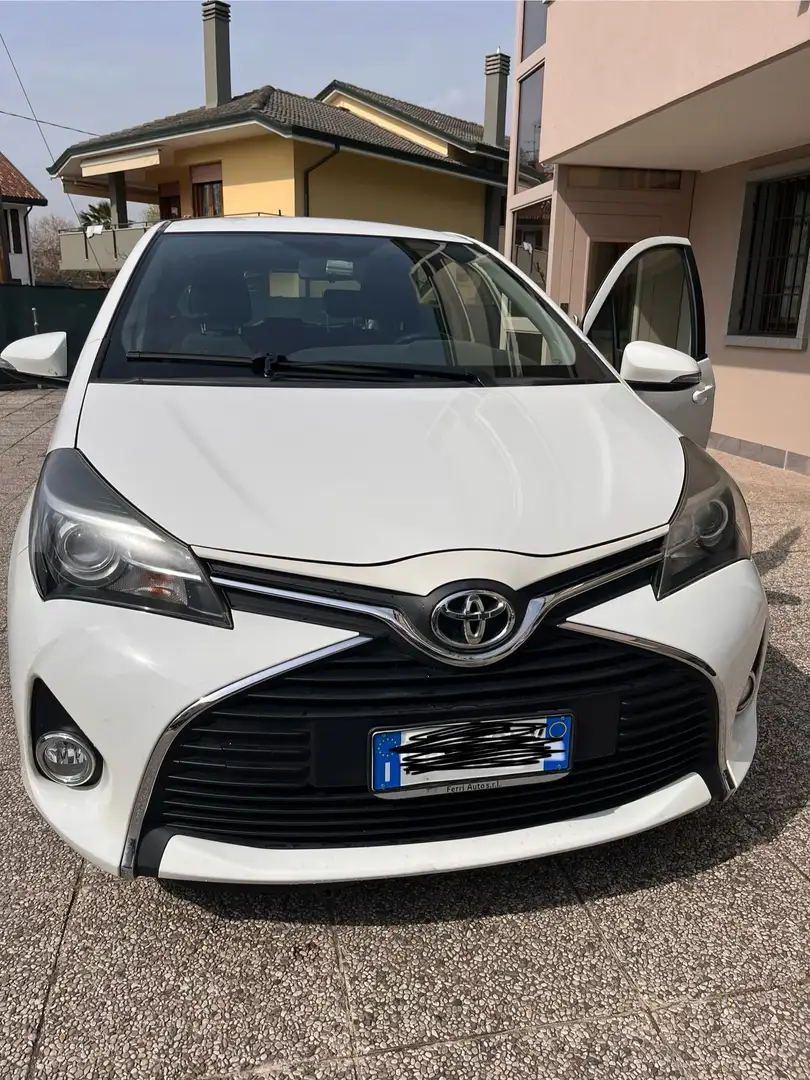 Toyota Yaris Yaris 5p 1.0 Expo c/clima Bianco - 1
