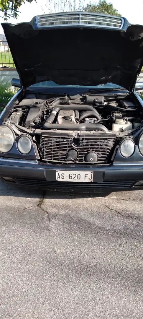 Mercedes-Benz E 250 Classe E - W210 SW SW td Elegance MOTORE RIFATTO Azul - 2