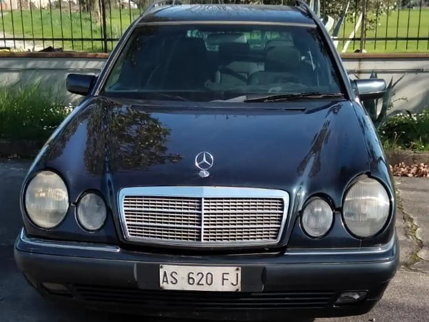 Mercedes-Benz E 250 Classe E - W210 SW SW td Elegance MOTORE RIFATTO Azul - 1