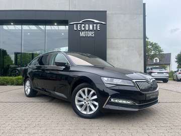 Superb Combi 1.4TSI Plug In Hybrid Leder/LED/Camera/Carplay/...!!