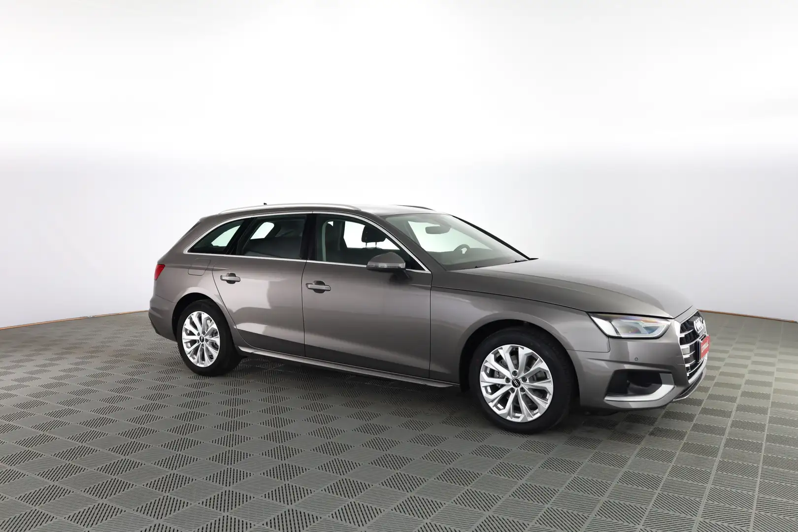 Audi A4 A4 Avant 30 TDI/136 CV S tronic Business Advanced Grigio - 2