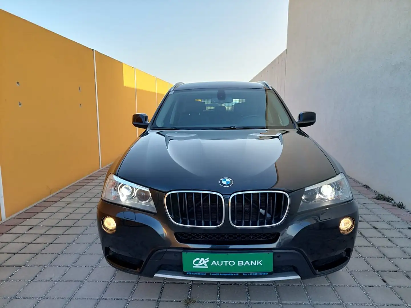 BMW X3 xDrive20d Österreich-Paket Aut. Schwarz - 2