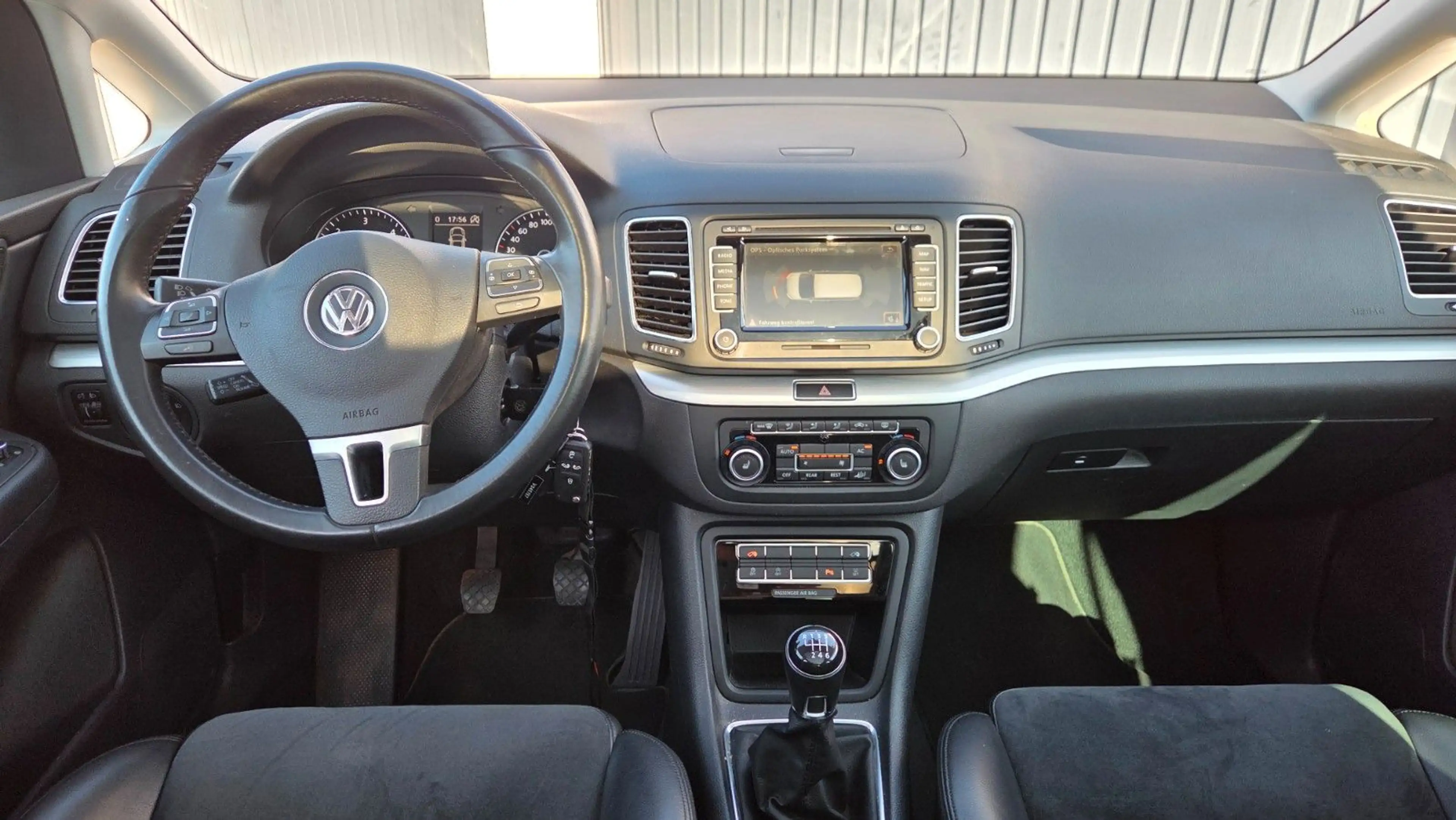 Volkswagen Sharan 2.0 TDI 125 KW Highline AHK — photo 10