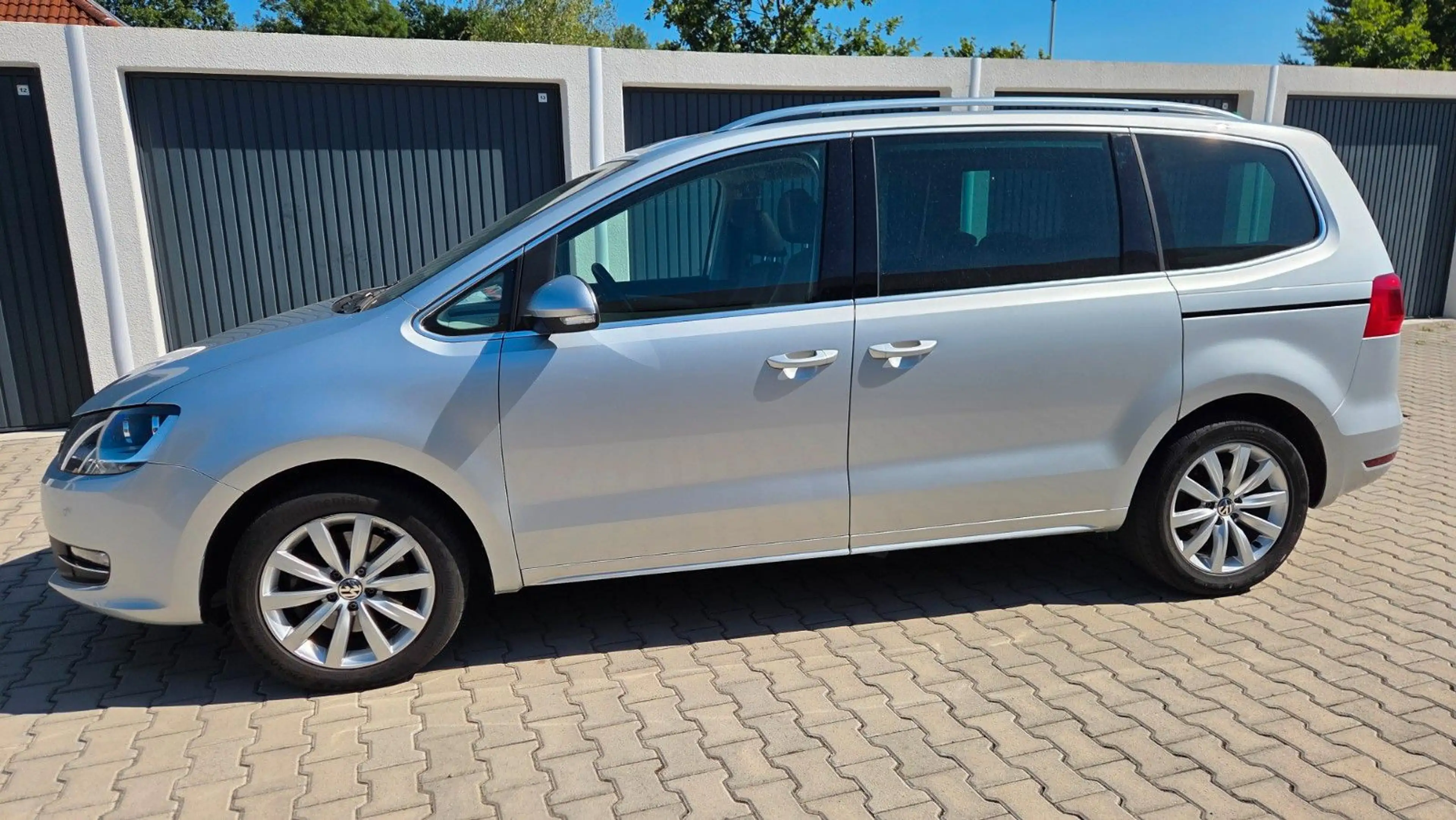 Volkswagen Sharan 2.0 TDI 125 KW Highline AHK — photo 2