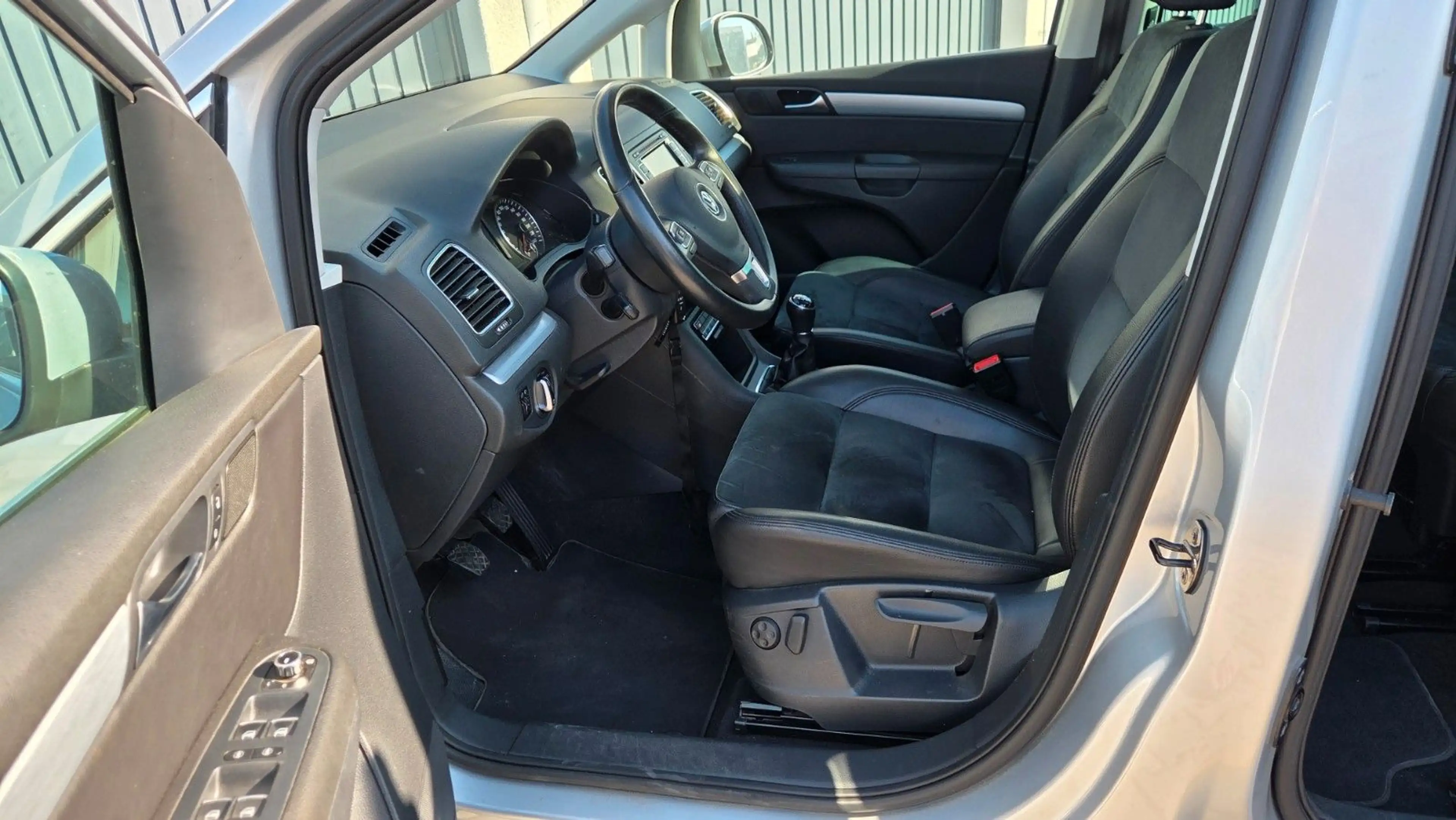 Volkswagen Sharan 2.0 TDI 125 KW Highline AHK — photo 11