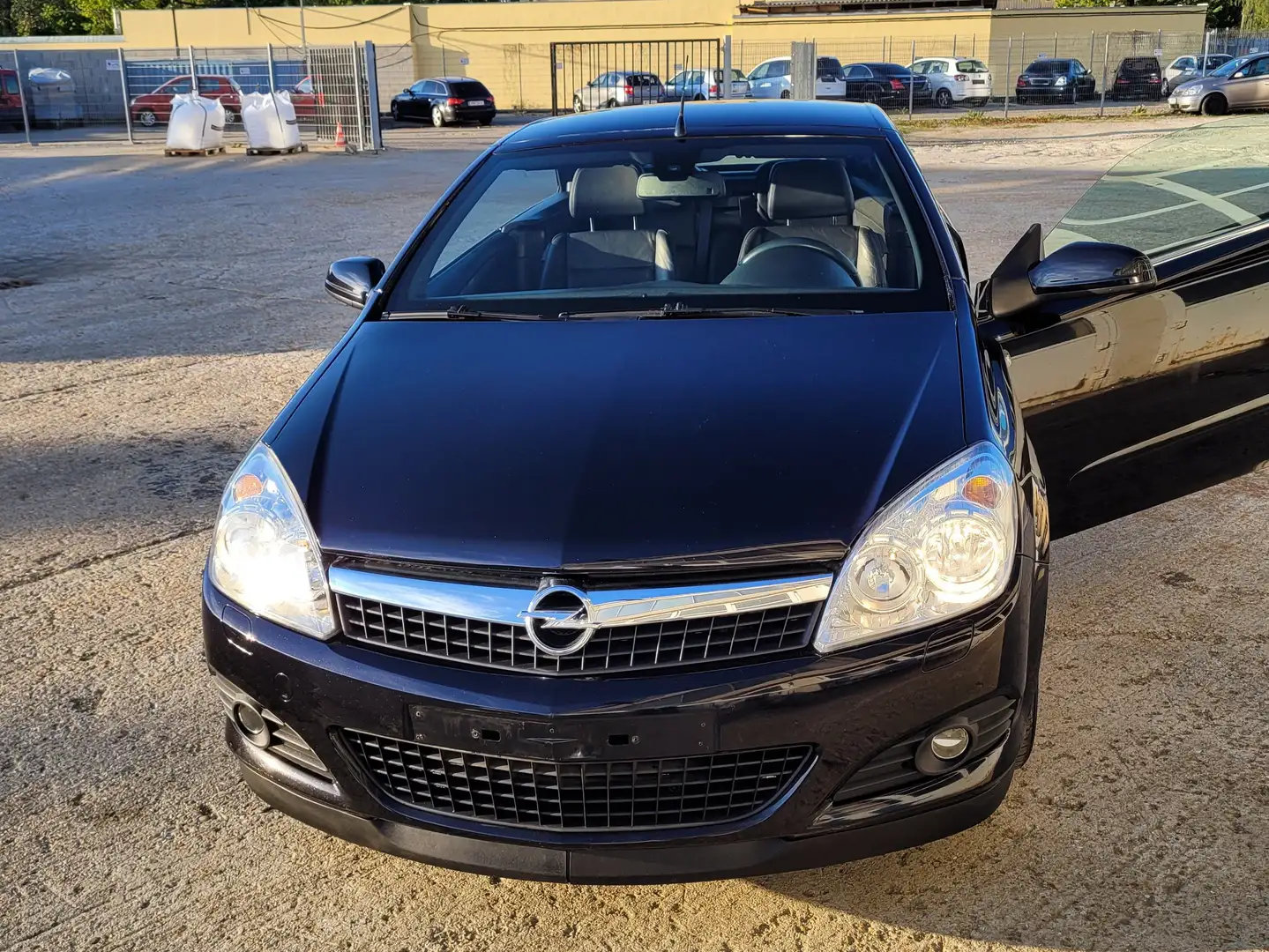 Opel Astra Astra Twin Top Cosmo 1,6 Cosmo Schwarz - 2