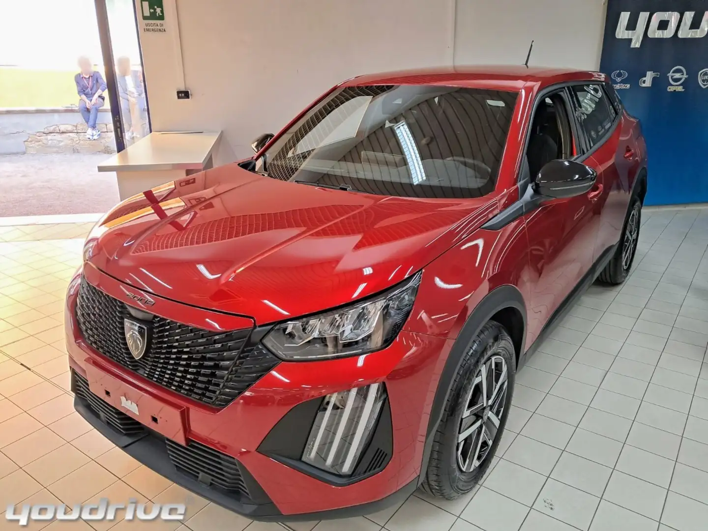 Peugeot 2008 PureTech 100 S&S Active KM0 Rojo - 2