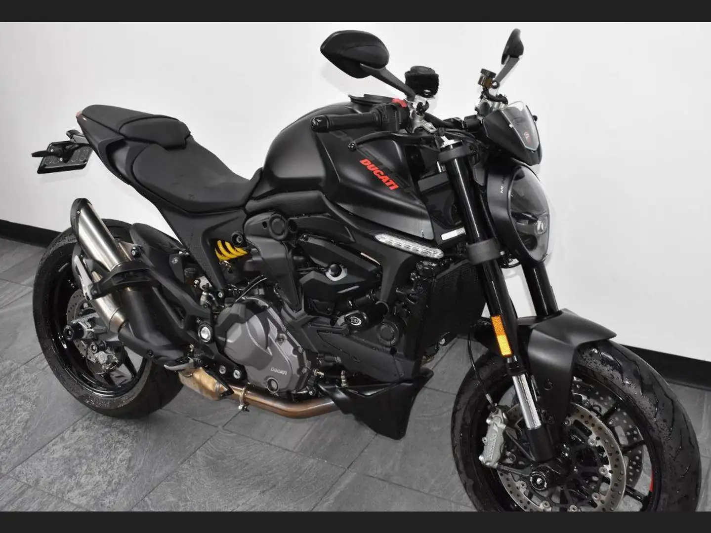 Ducati Monster 937 Negru - 1