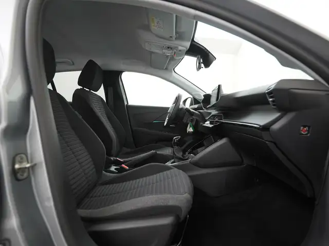 Peugeot 208 view 3