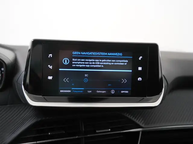 Peugeot 208 view 14