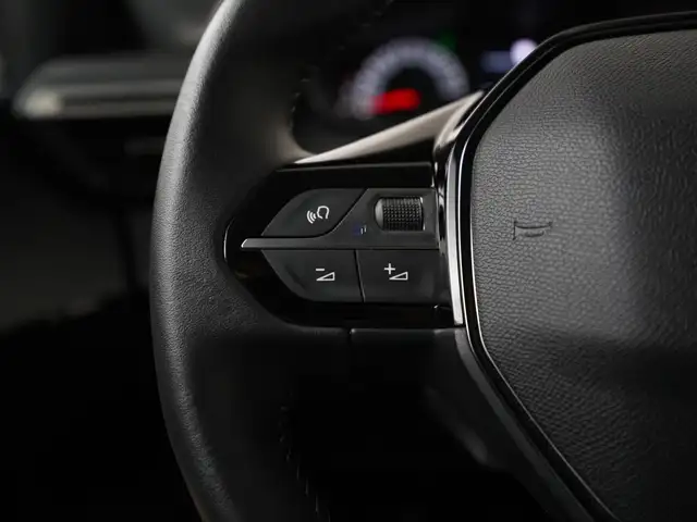 Peugeot 208 view 7