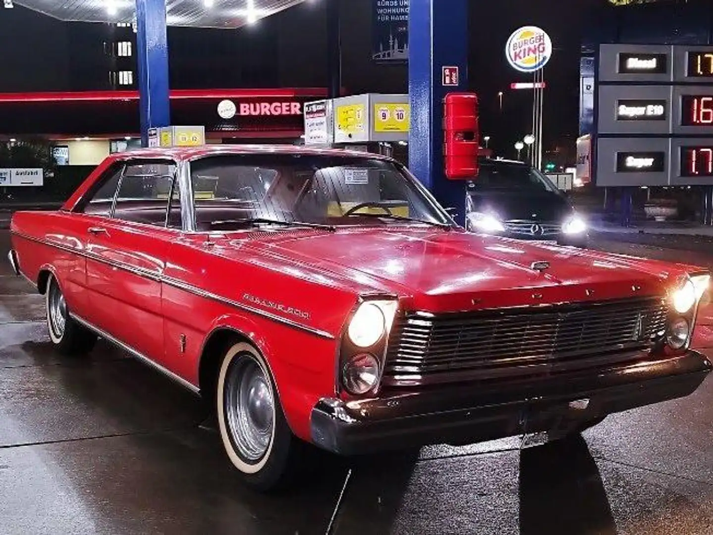 Ford Galaxie 500 Fastback Kırmızı - 2