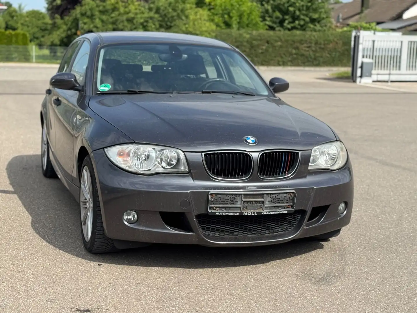 BMW 116 1 Lim. 116i M-Paket/Klimaa./6-Gang Schaltgetr. Grau - 1