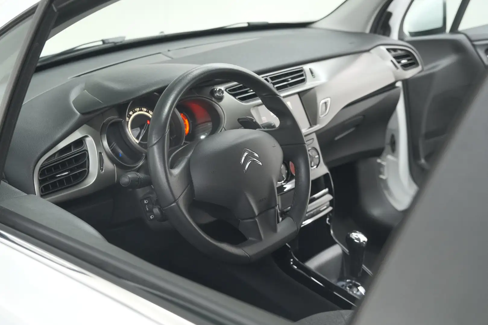 Citroen C3 PureTech 82 Selection | Trekhaak | Apple Carplay | Wit - 2