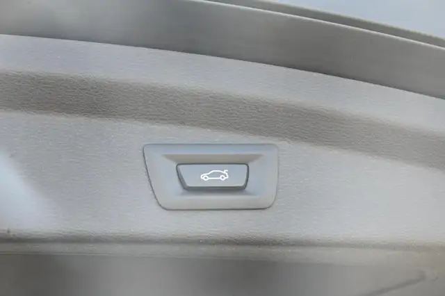 BMW X2 view 10