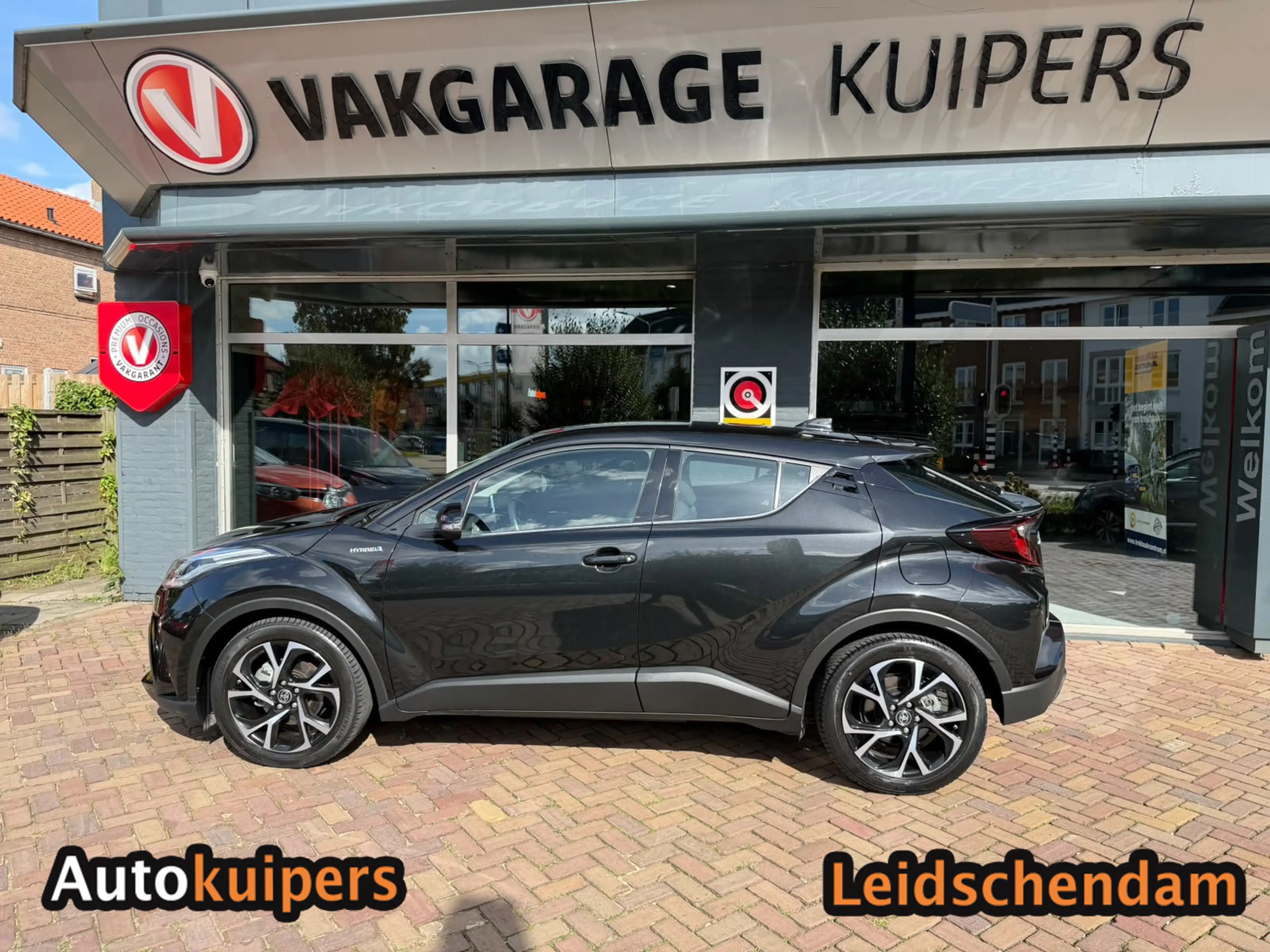 Toyota C-HR 2.0 Hybrid Dynamic - Incl. 12 maanden BOVAG - Rijk — photo 3