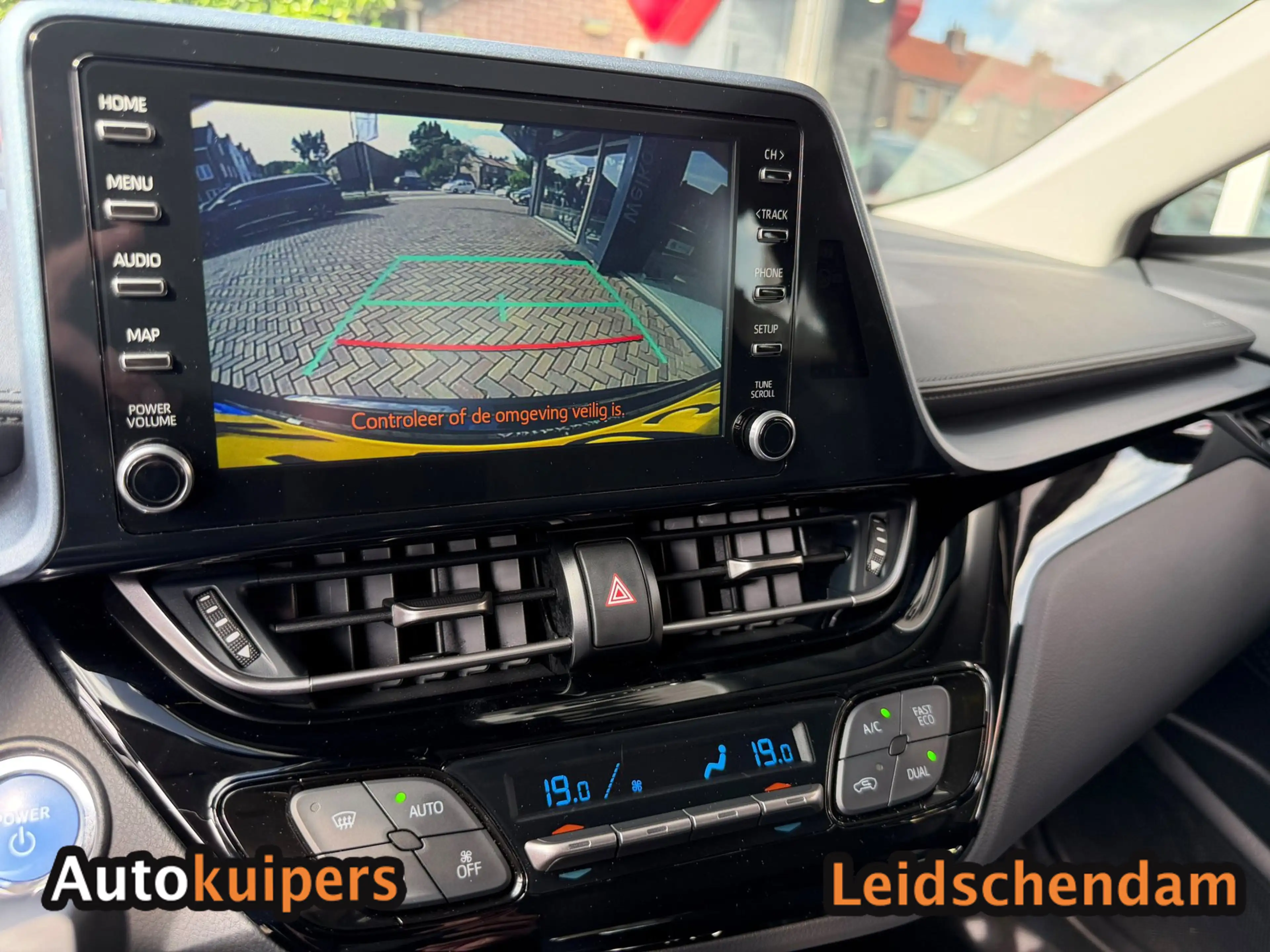 Toyota C-HR 2.0 Hybrid Dynamic - Incl. 12 maanden BOVAG - Rijk — photo 13