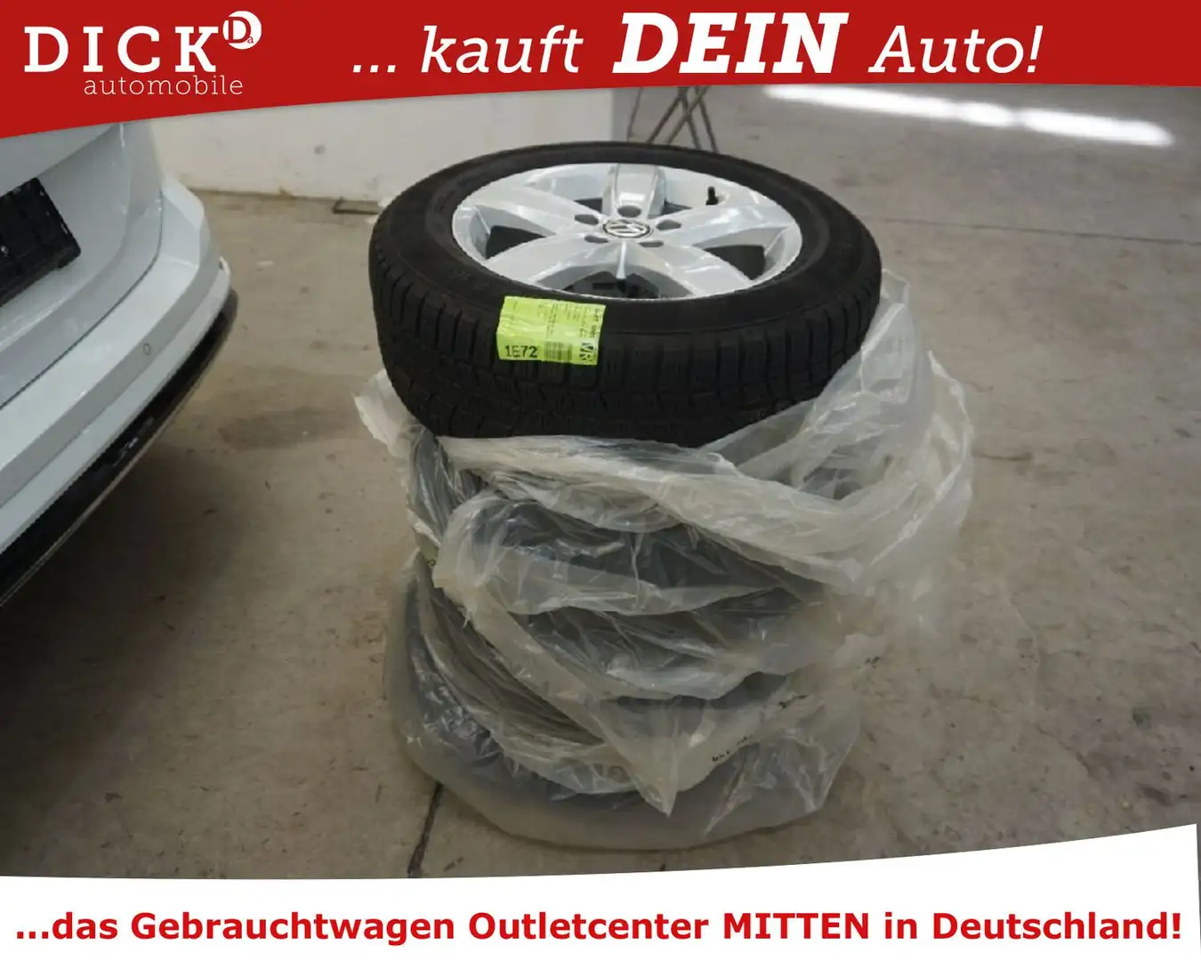 Volkswagen Touran R-Line 2.0d DSG PANO/ACC/LED/RFK/AHK/8Fa Weiß - 2