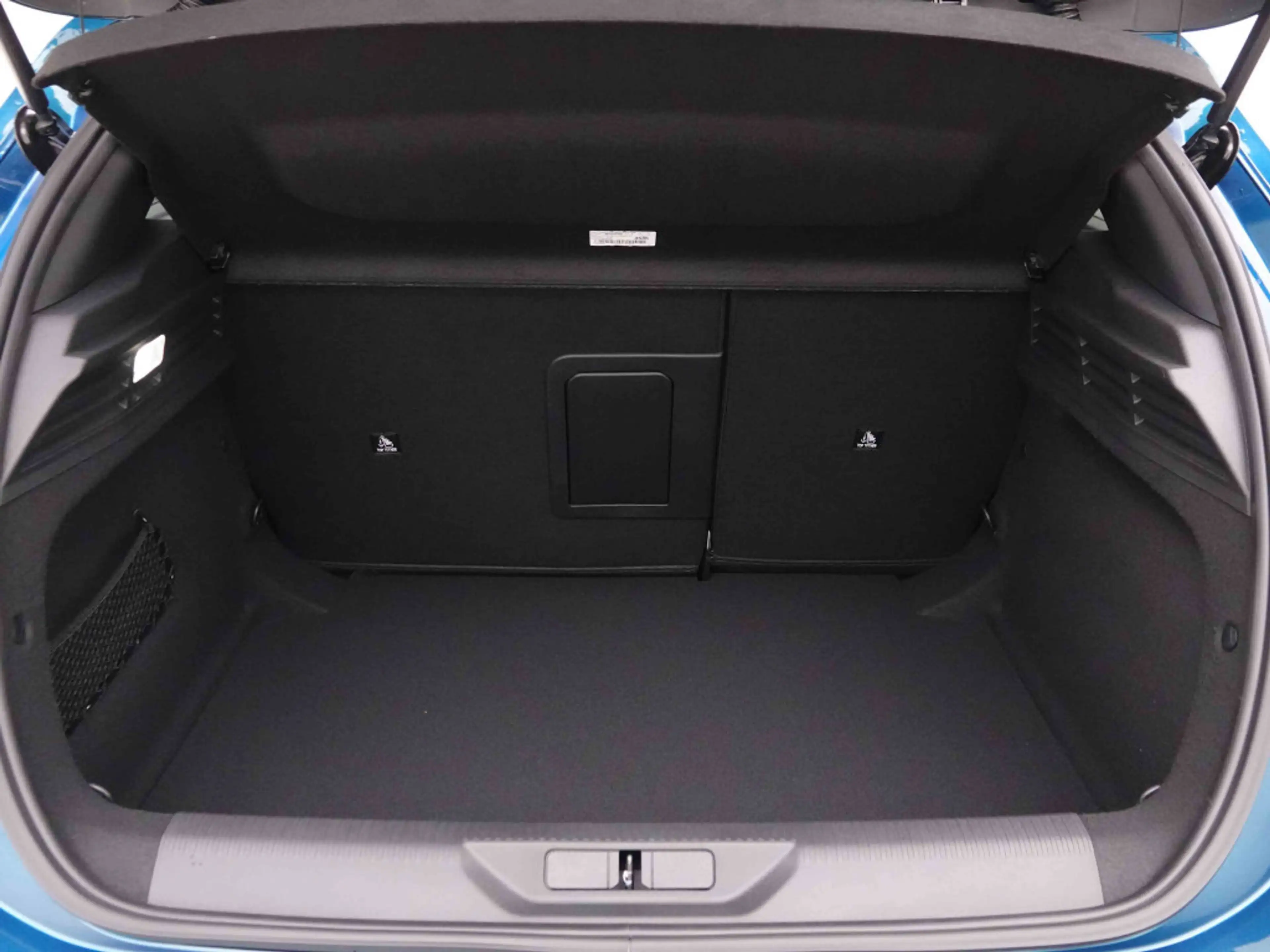 Peugeot 308 Hybrid 145 AUT GT Line | GPS | 360Cam | Heated Seats | Led Lights — photo 6