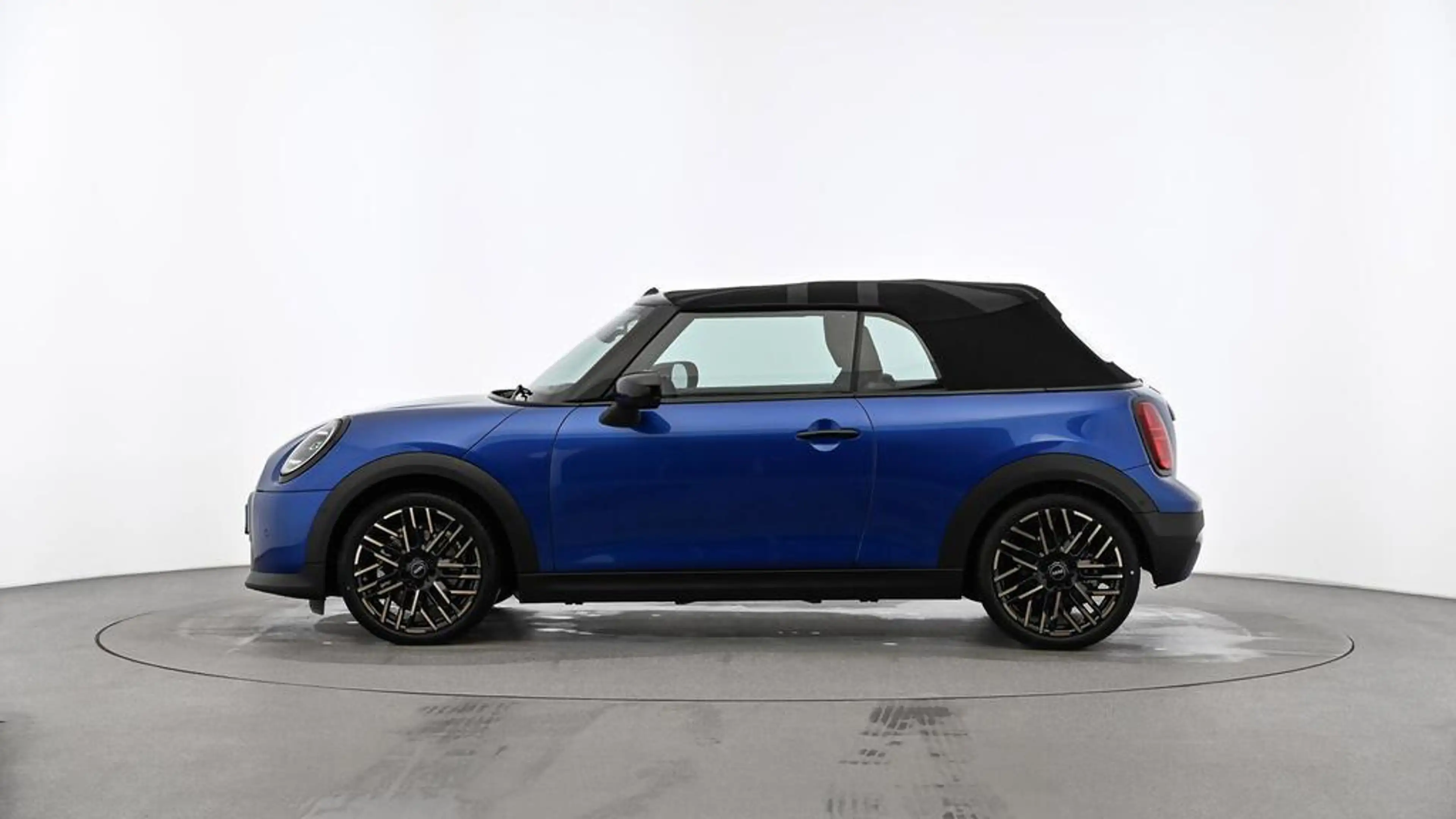 MINI Cooper S Cabrio Favoured Trim — photo 3