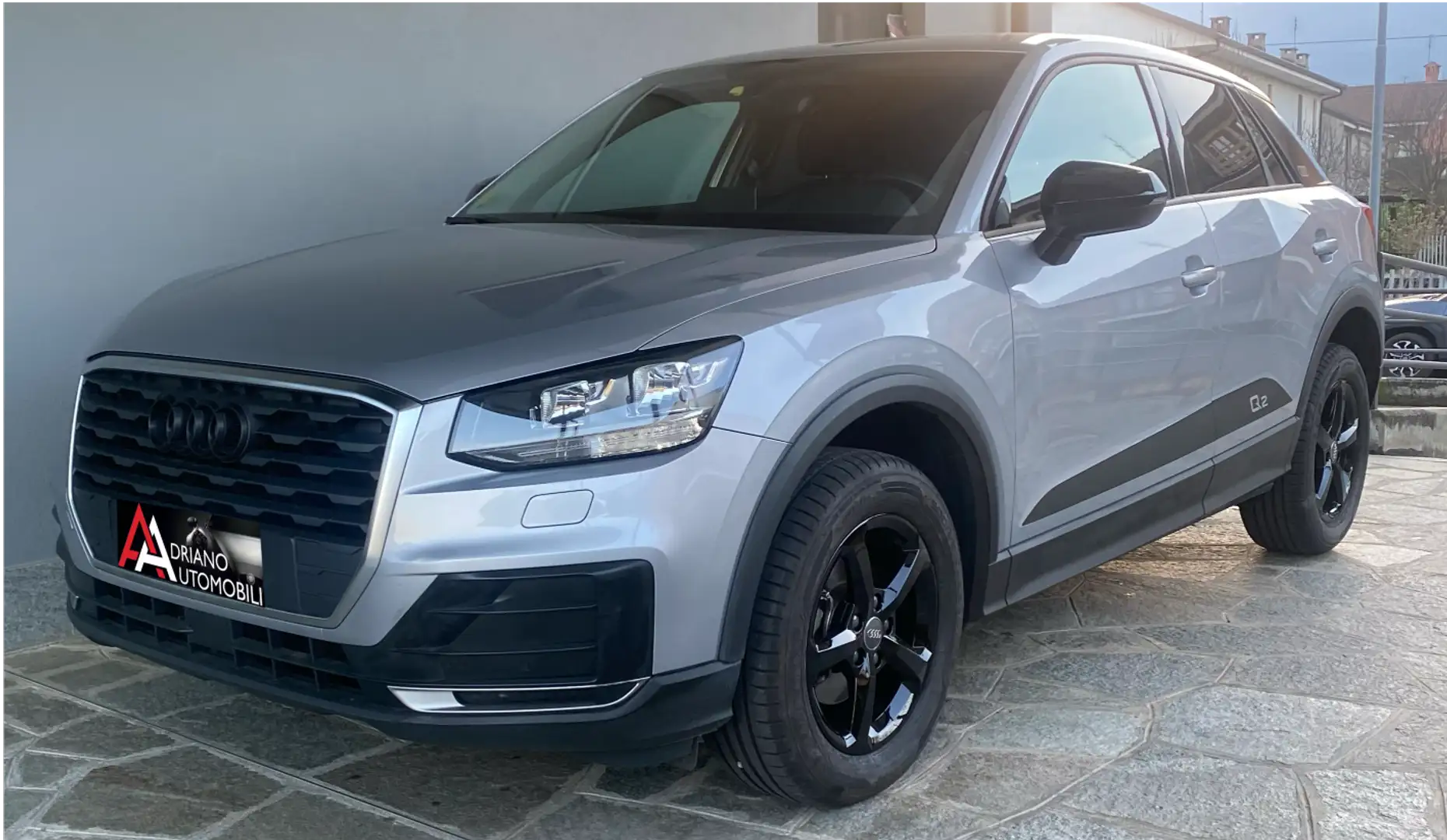 Audi Q2 1.0 TFSI S tronic Gris - 1