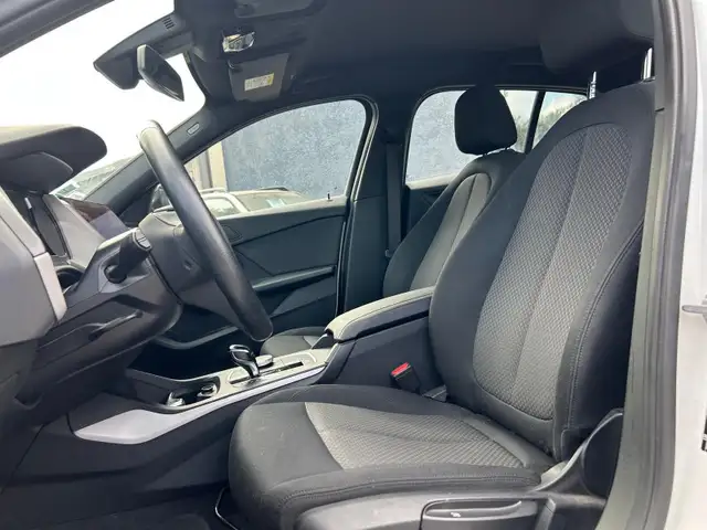 BMW 1 Series view 5