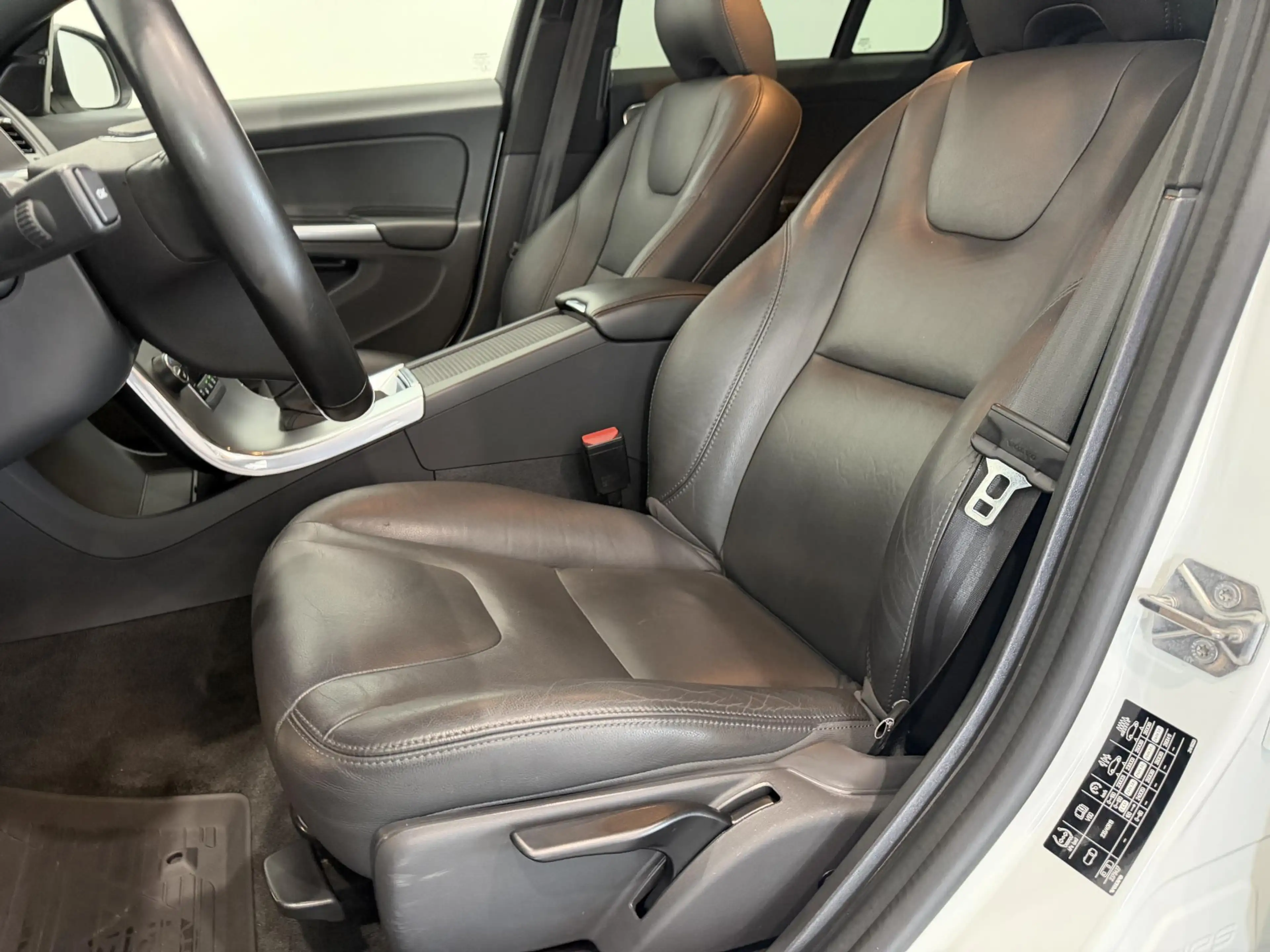 Volvo V60 1.5 T3 Summum | Trekhaak | Leder | Stoel- & Stuurv — photo 7