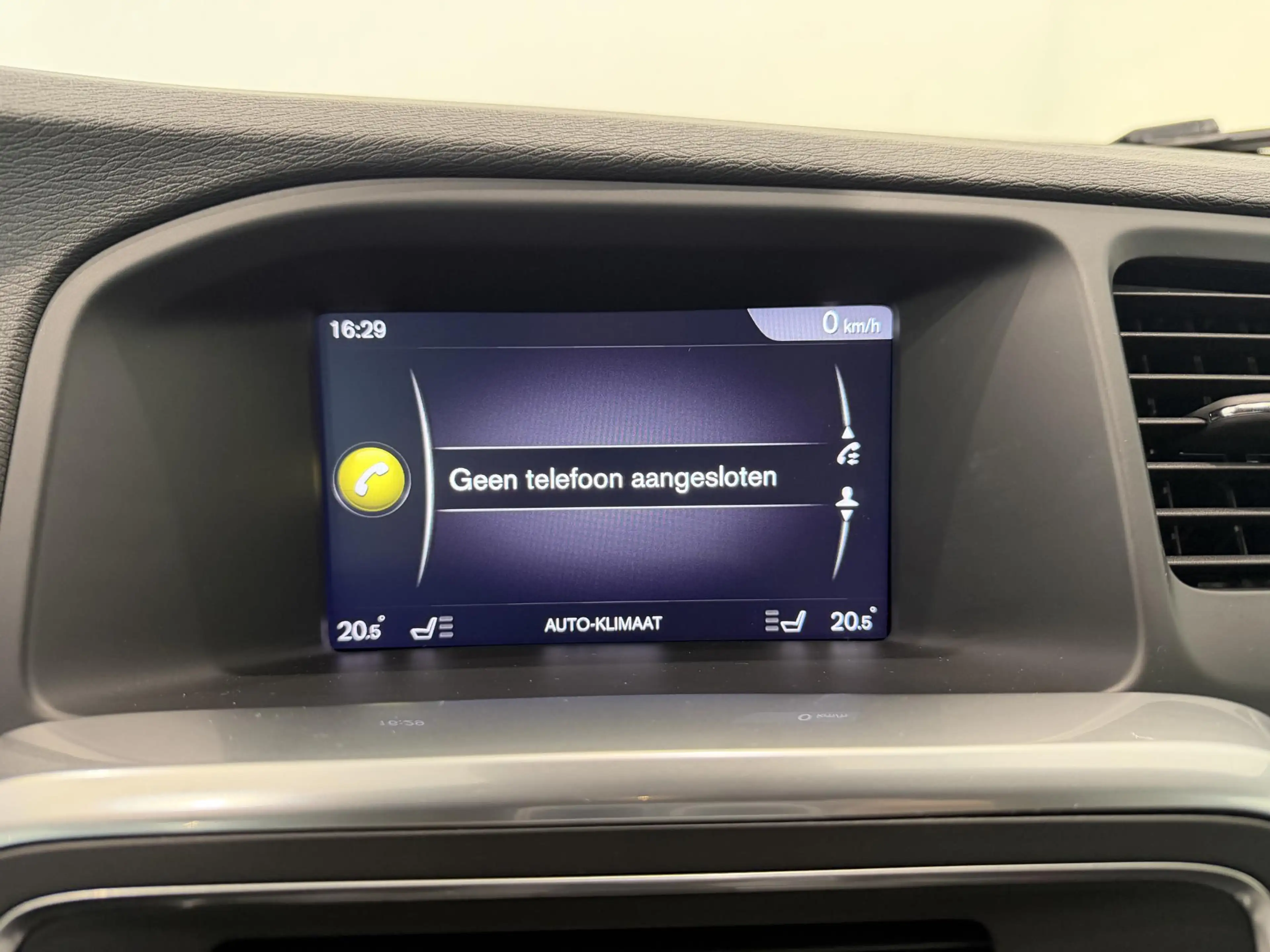 Volvo V60 1.5 T3 Summum | Trekhaak | Leder | Stoel- & Stuurv — photo 31