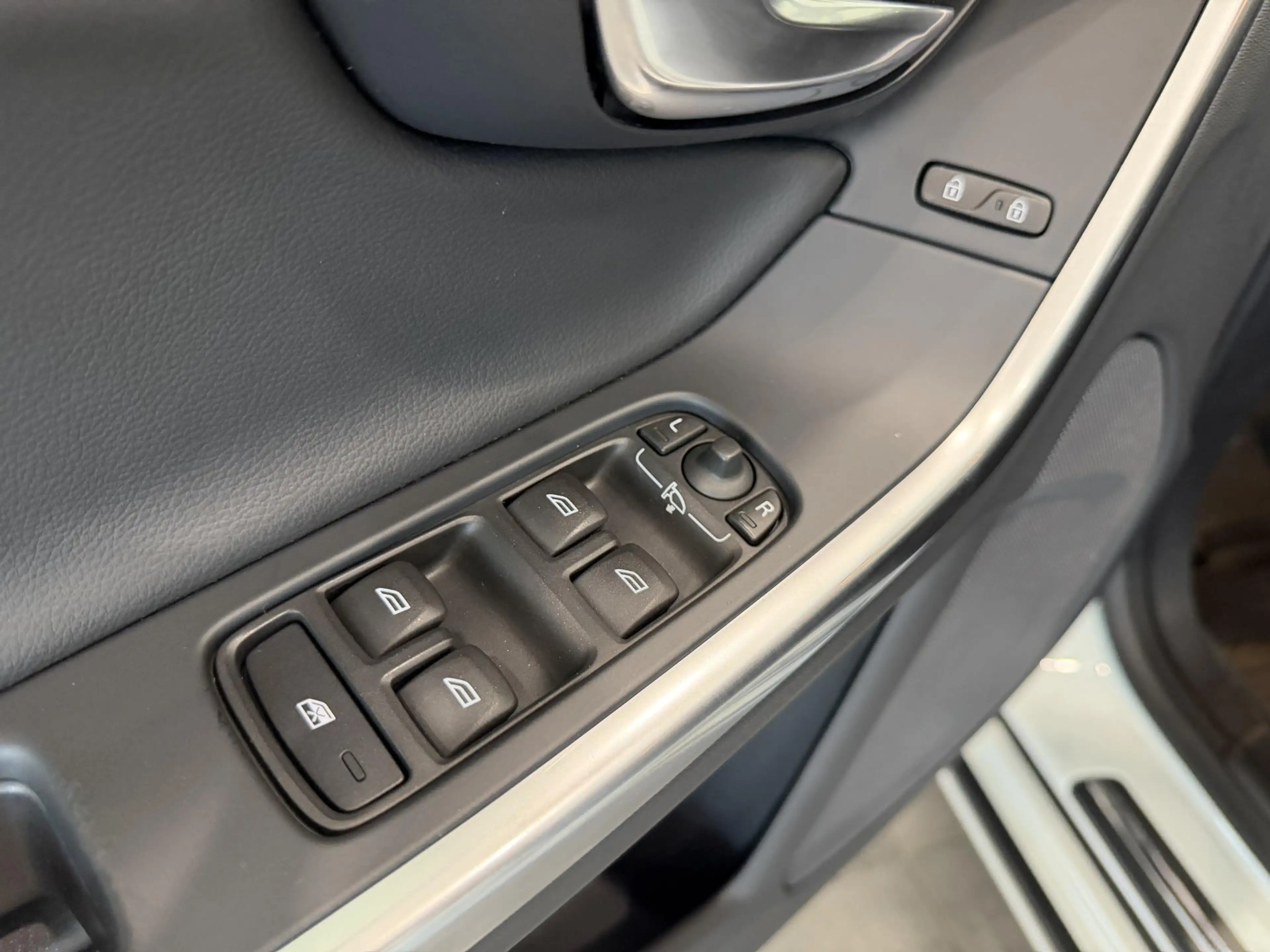 Volvo V60 1.5 T3 Summum | Trekhaak | Leder | Stoel- & Stuurv — photo 20