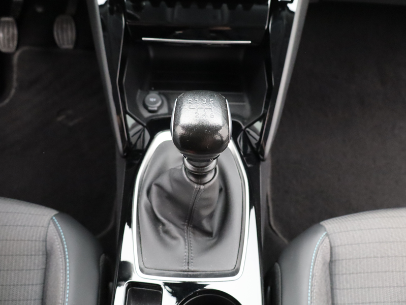 Peugeot 2008 1.2 PureTech Allure Pack | Navi | Cruise | Clima | — photo 8