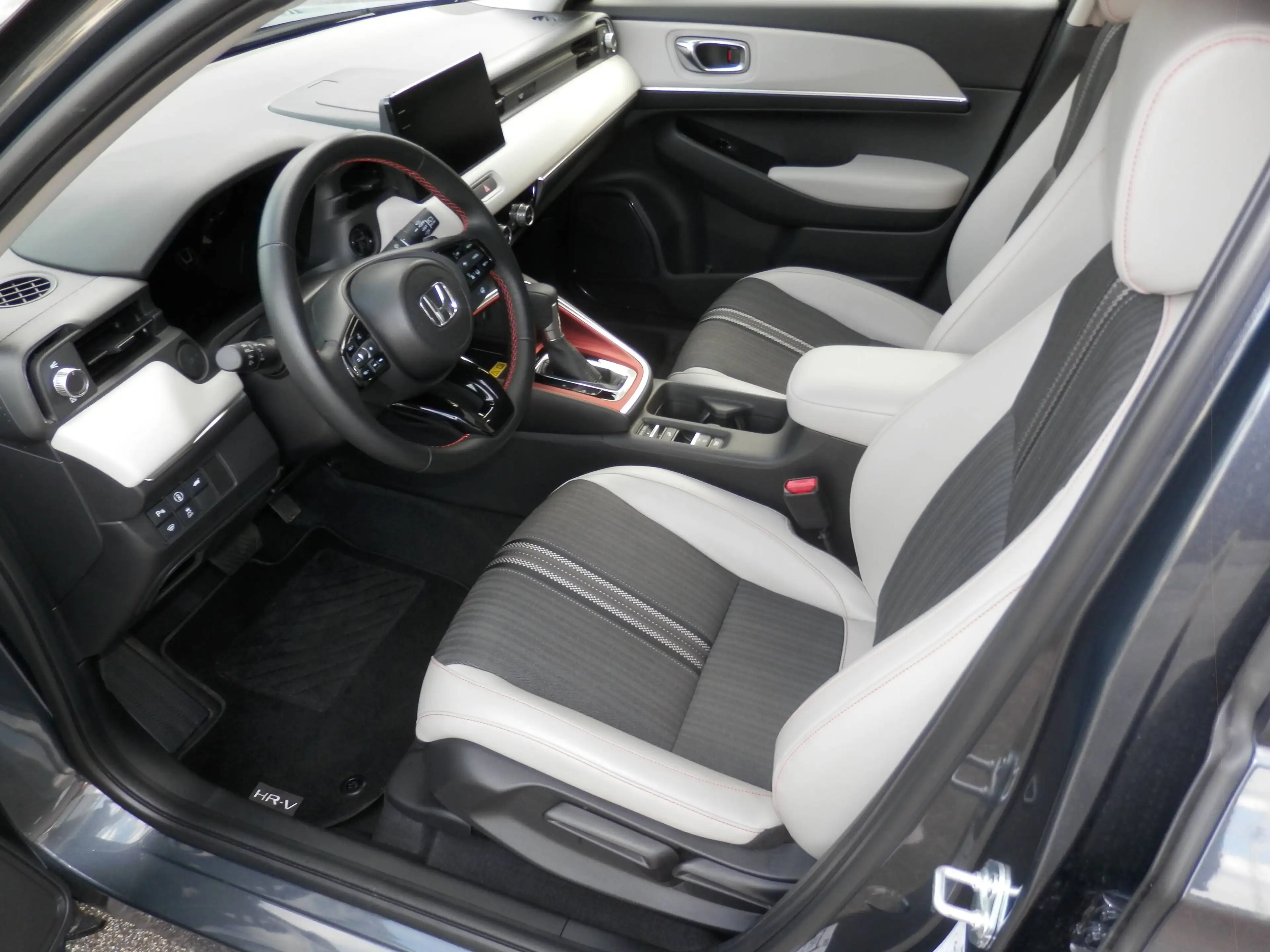 Honda HR-V 1,5 i-MMD Hybrid 2WD Advance Style Aut. — photo 9