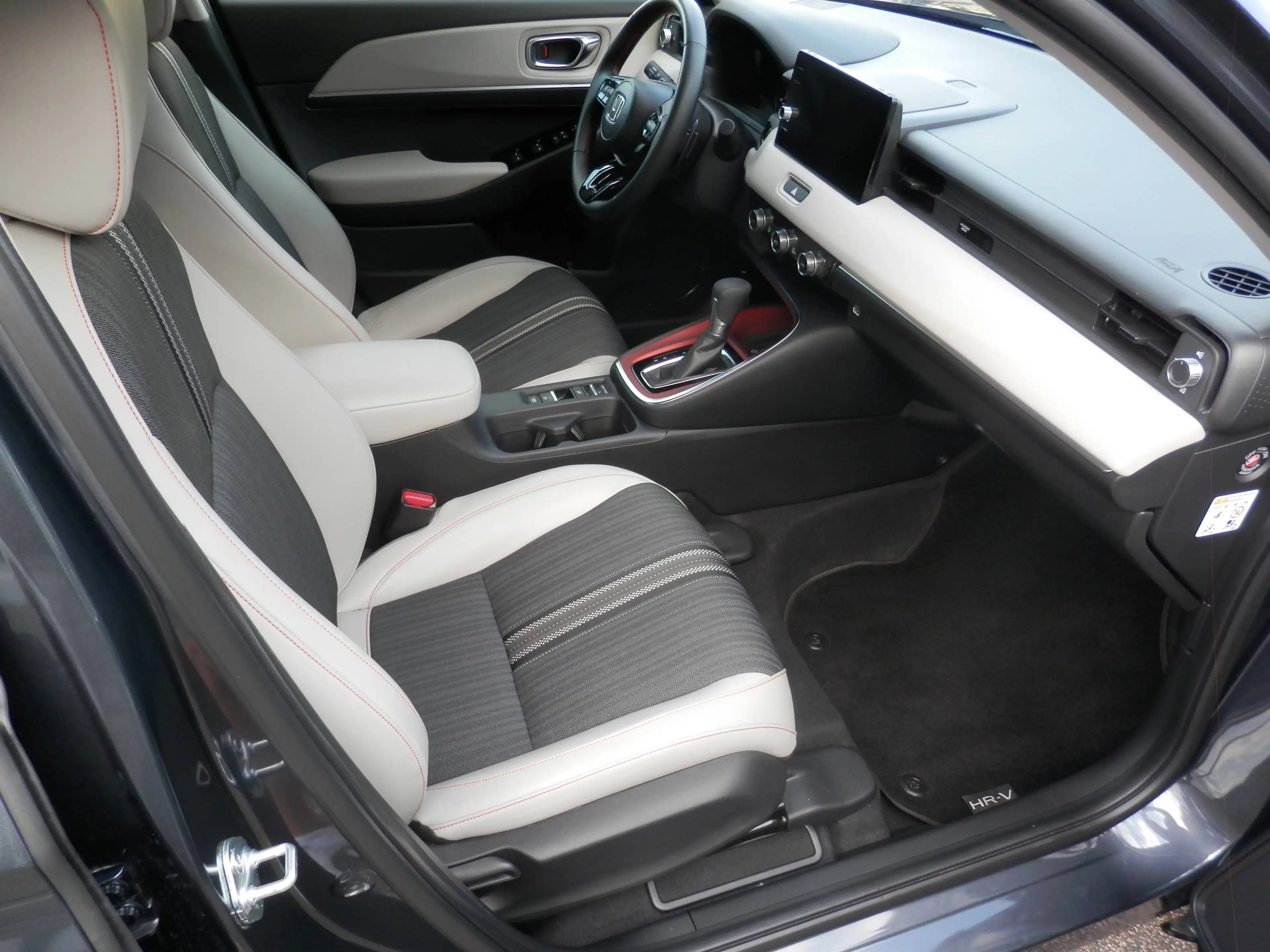 Honda HR-V 1,5 i-MMD Hybrid 2WD Advance Style Aut. — photo 10