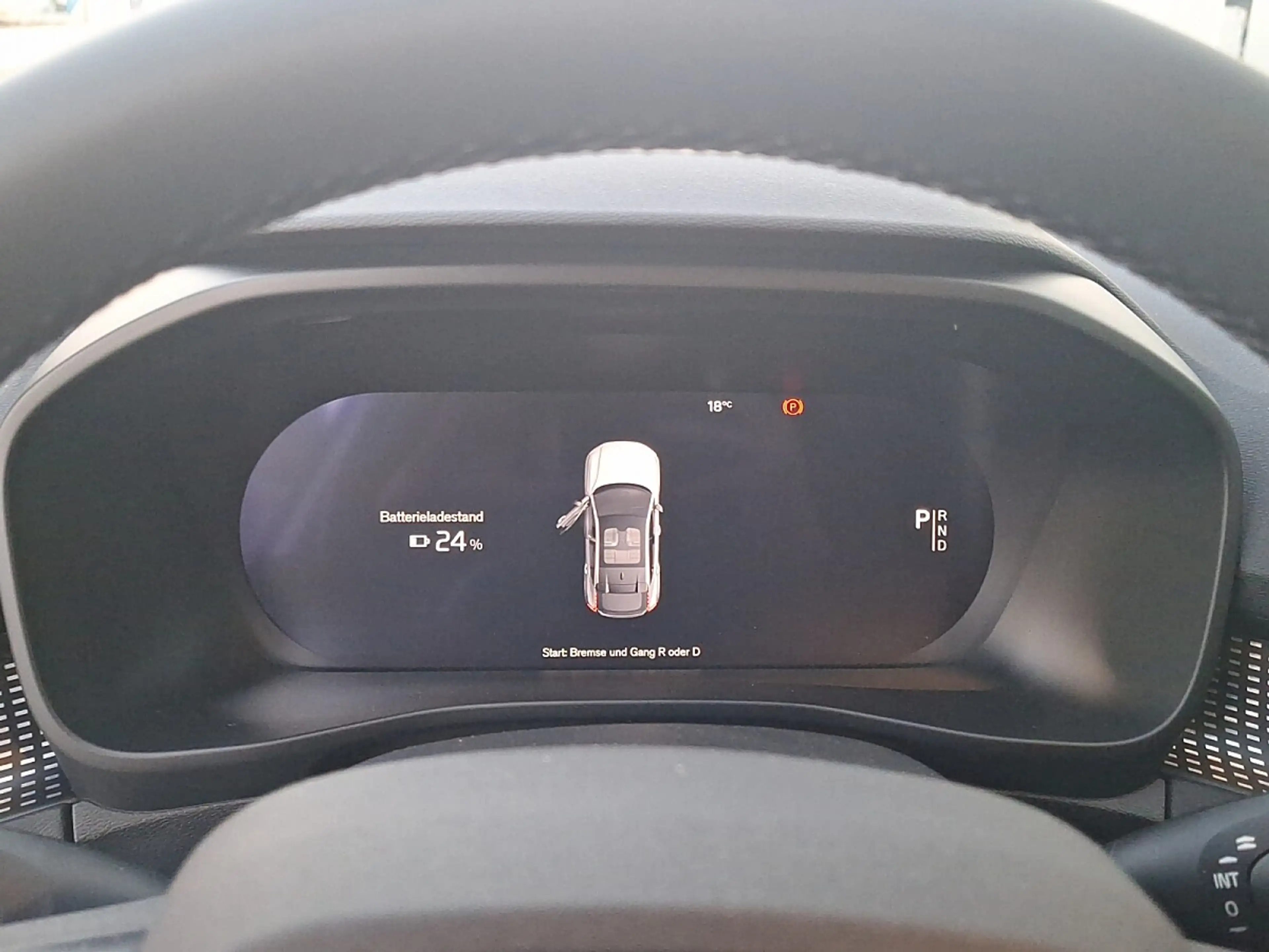 Volvo EC40 Twin Motor 82kWh Plus AWD — photo 10