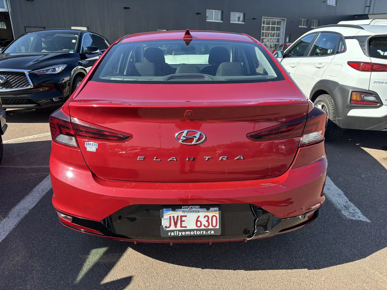 Hyundai ELANTRA снимка Hyundai ELANTRA